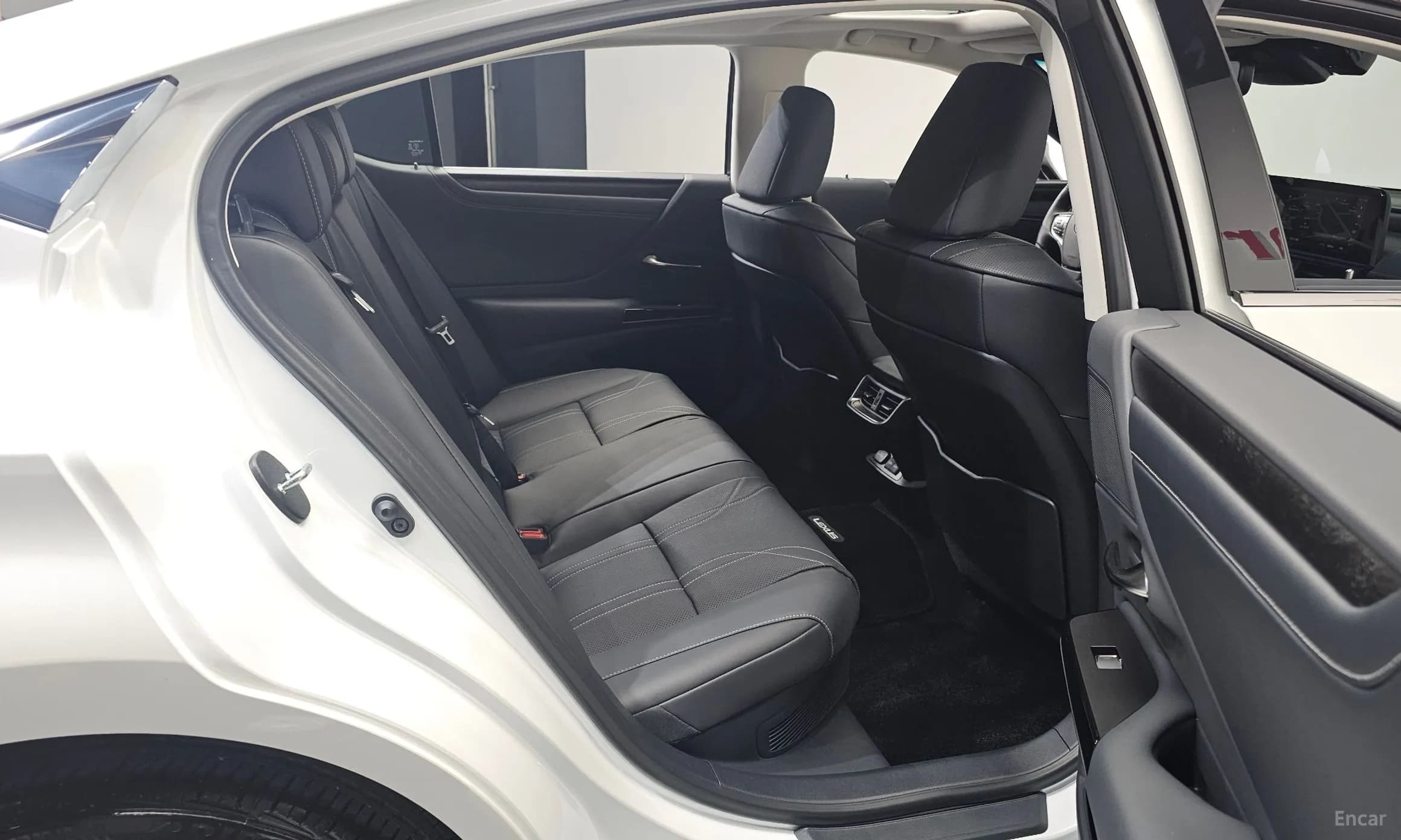 ES300h 7th Generation