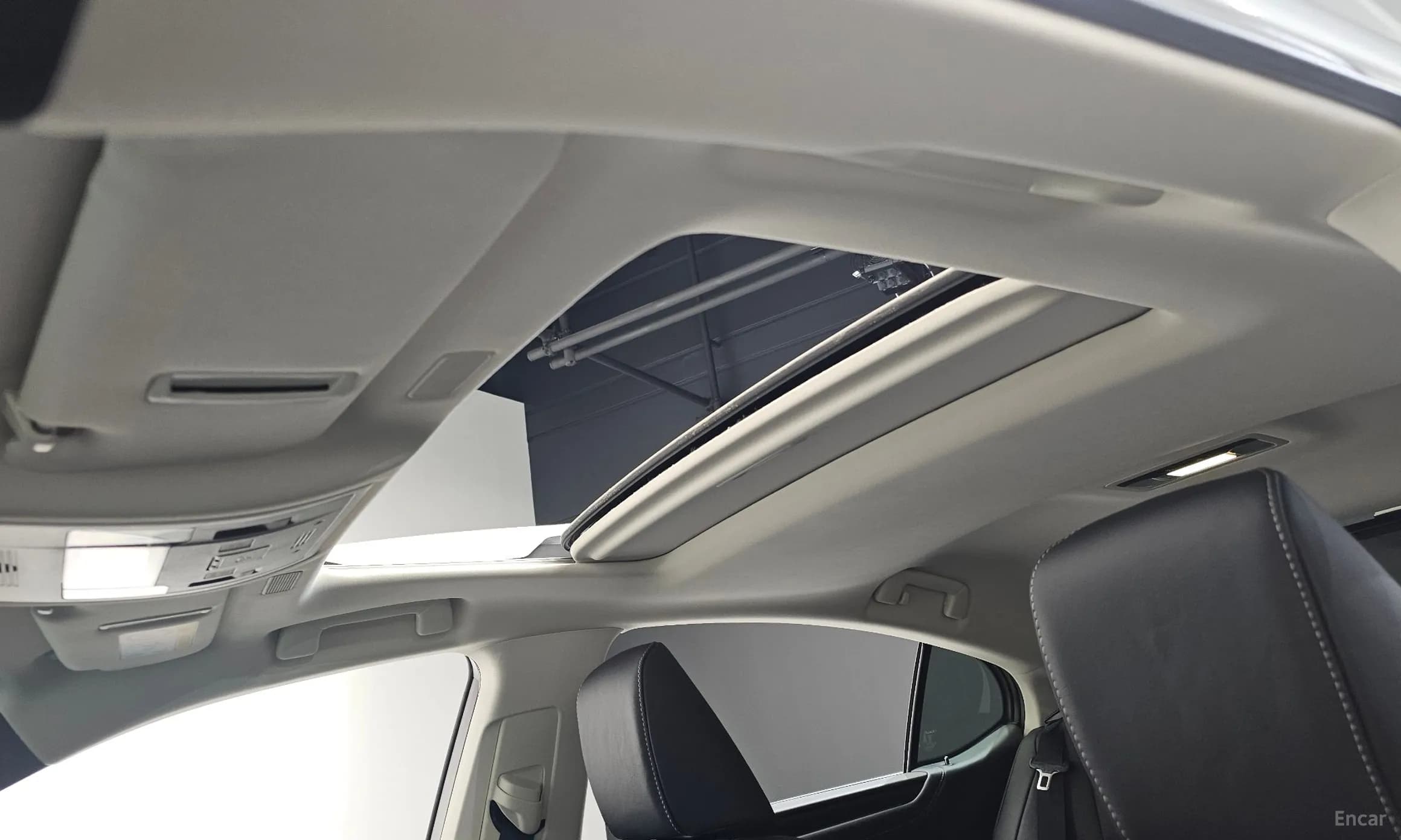 ES300h 7th Generation