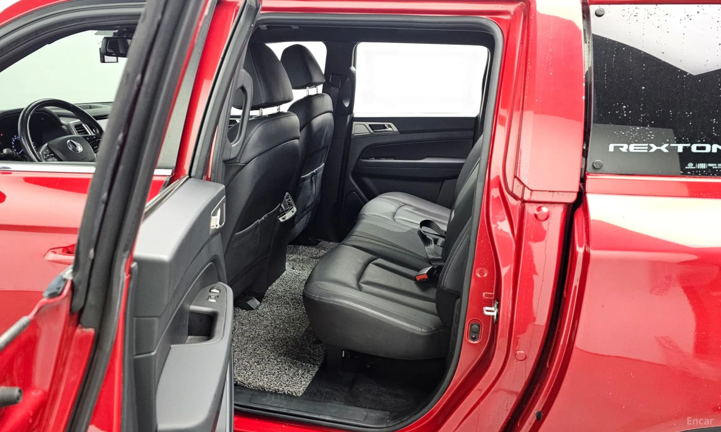Rexton Sports Khan
