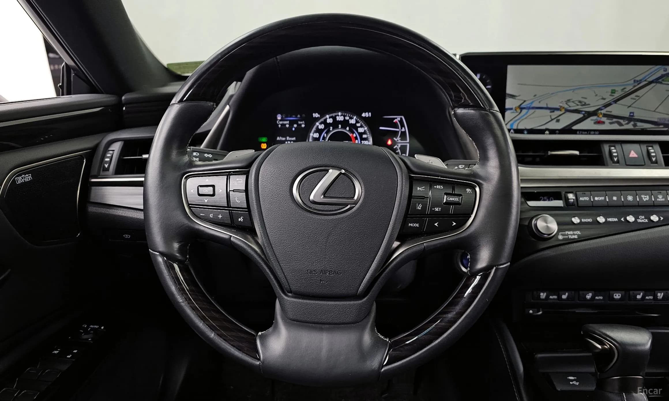 ES300h 7th Generation