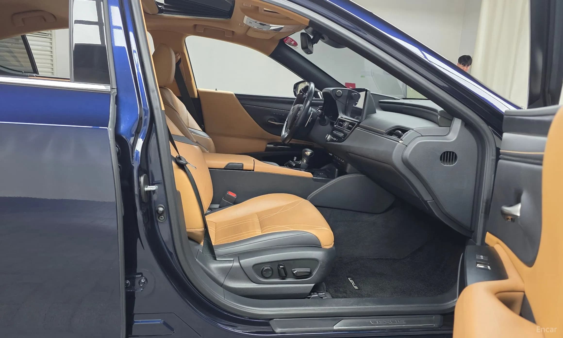 ES300h 7th Generation