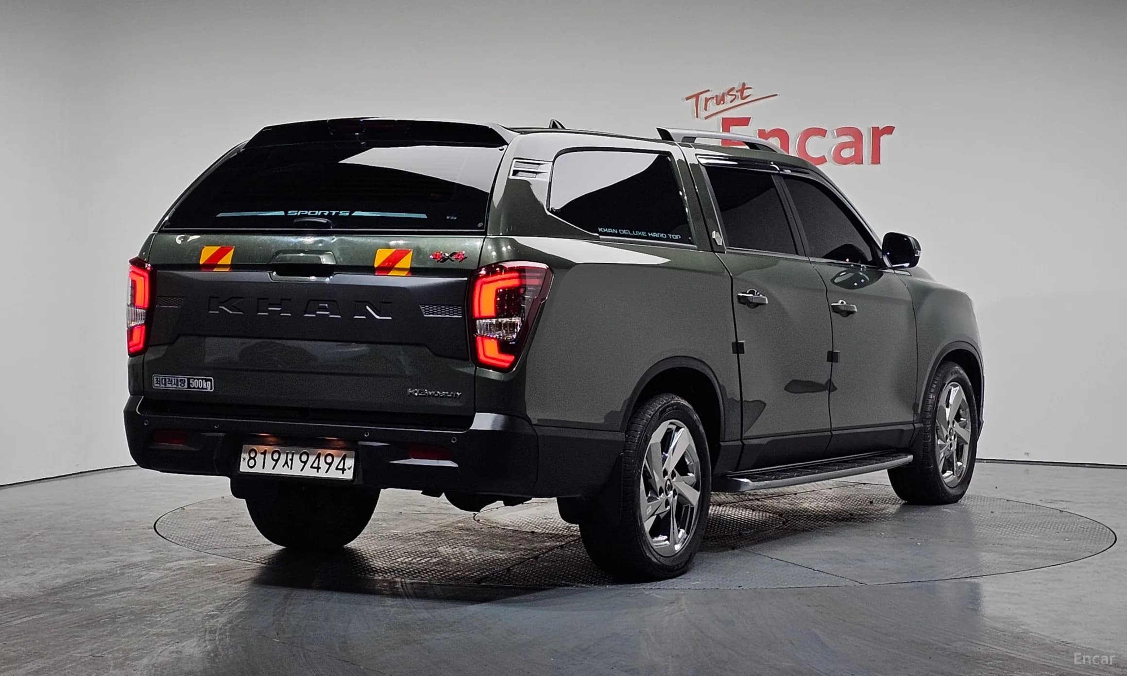 Rexton Sports Khan