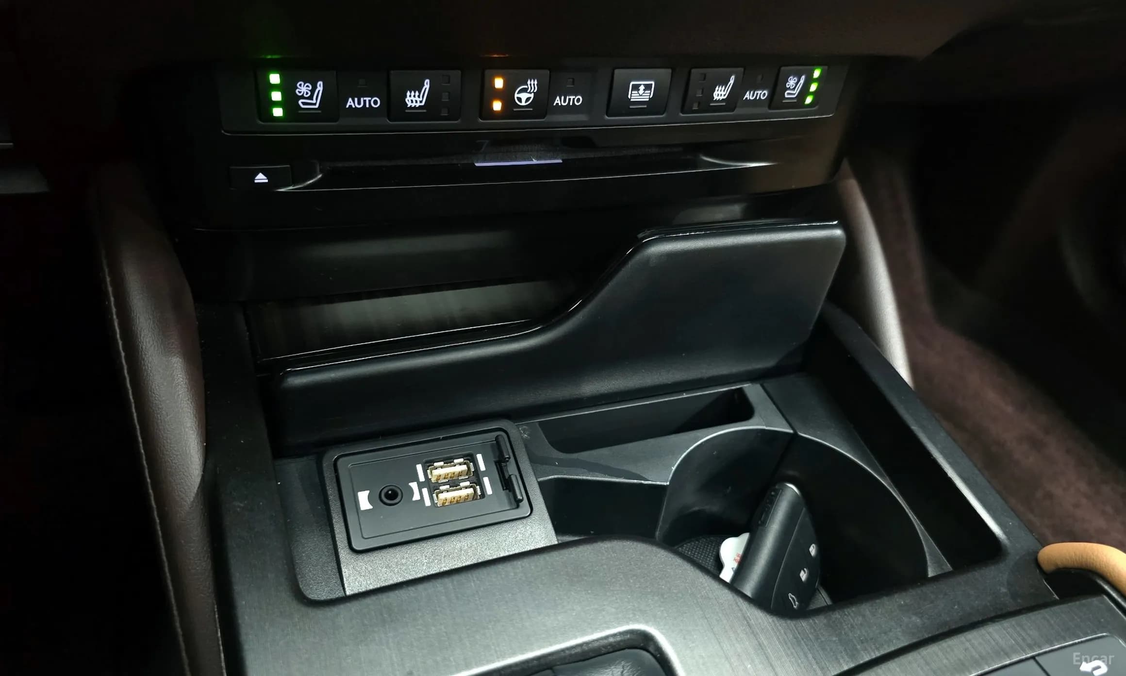 ES300h 7th Generation