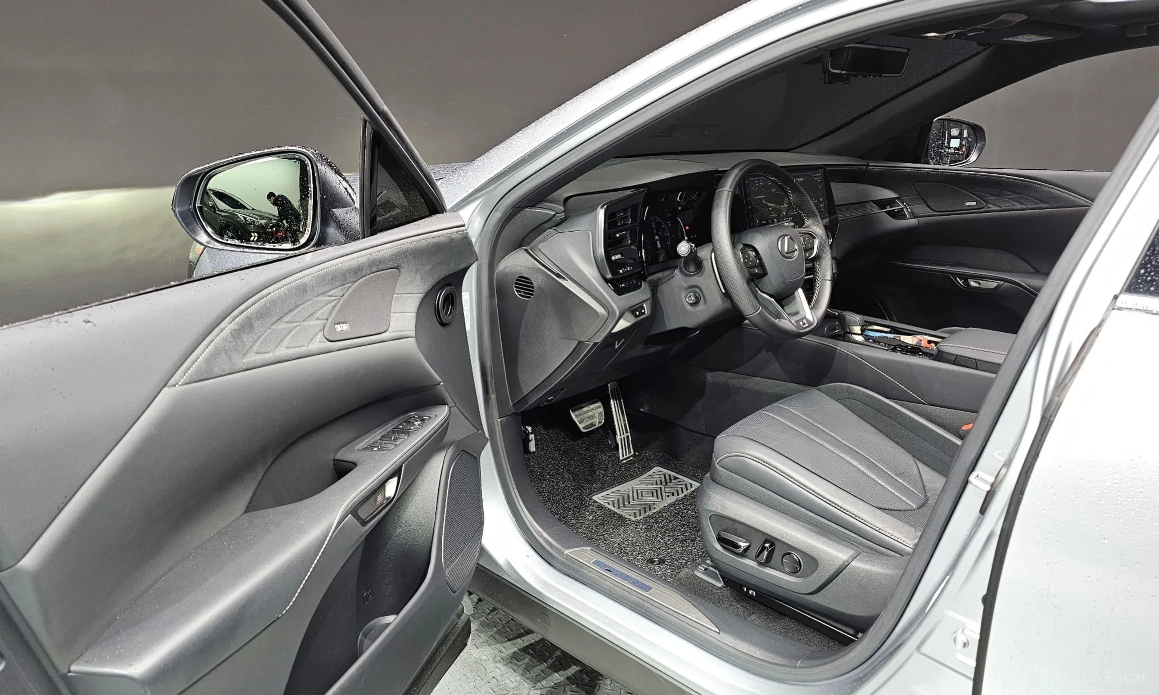 RX500h 5th Generation