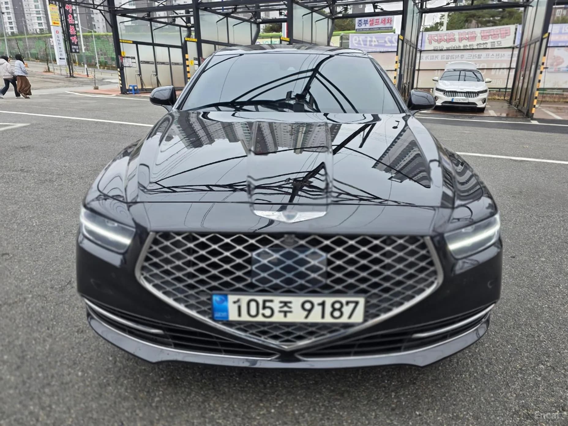G90