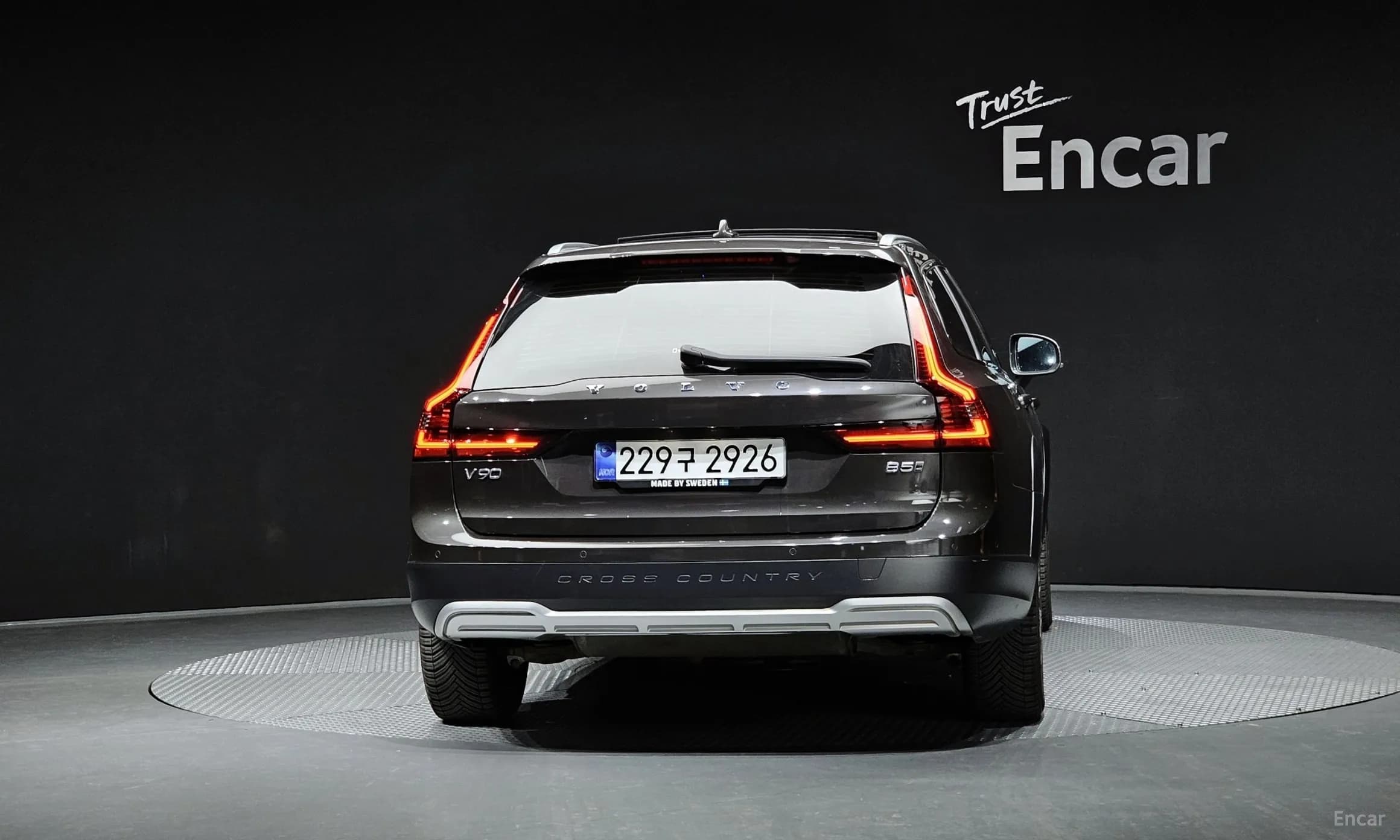 V90 Cross Country