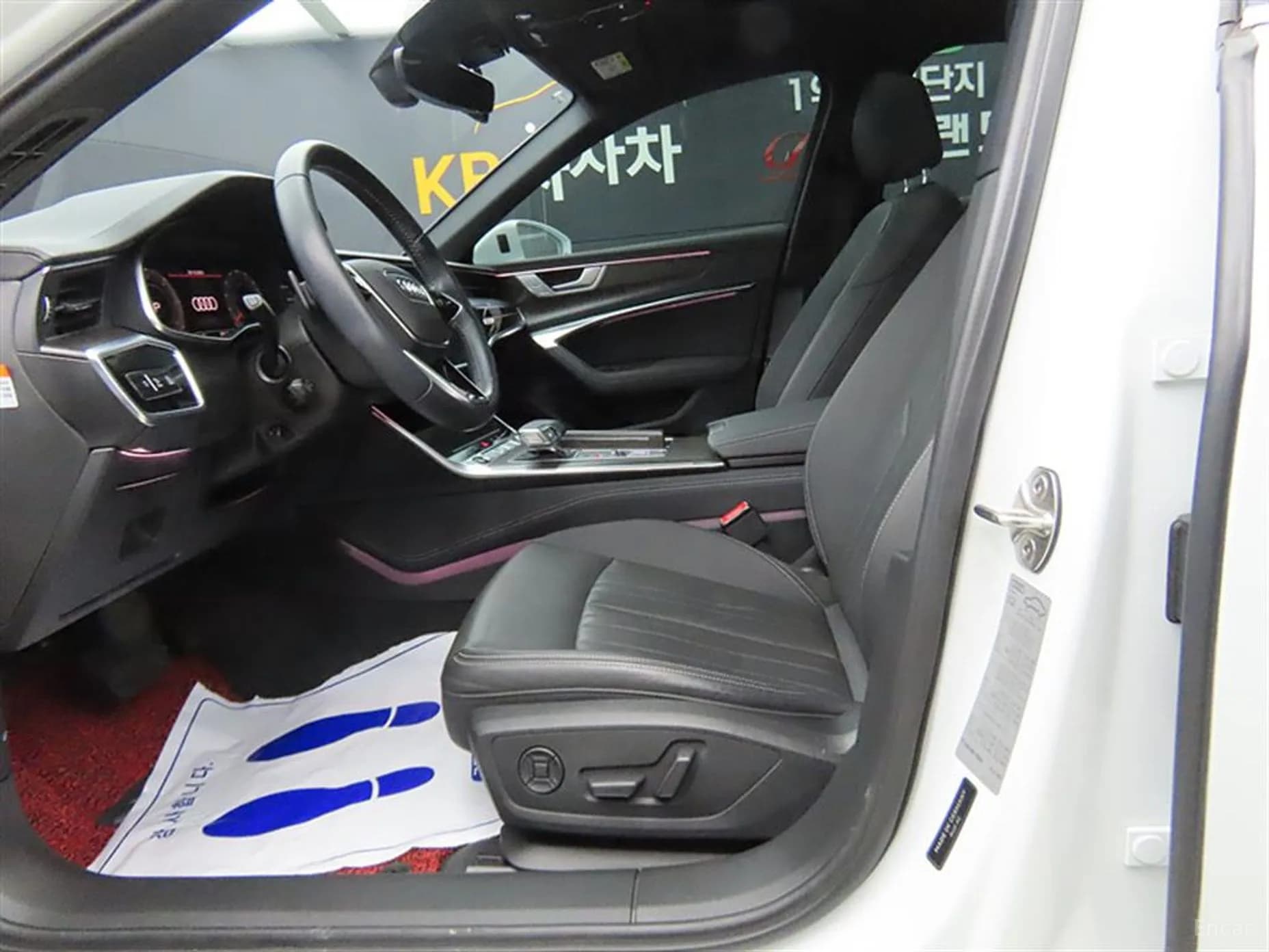 A6 (C8)