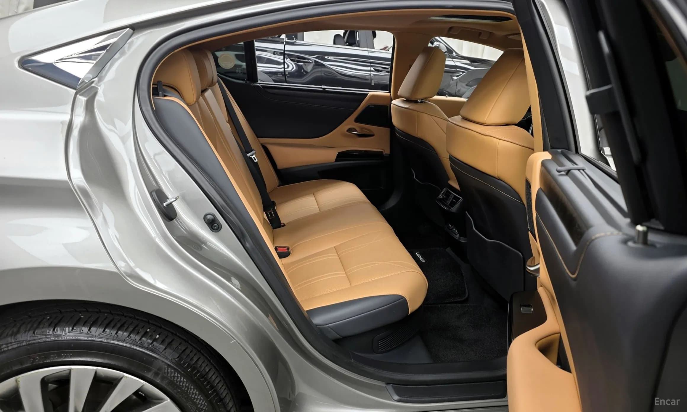 ES300h 7th Generation