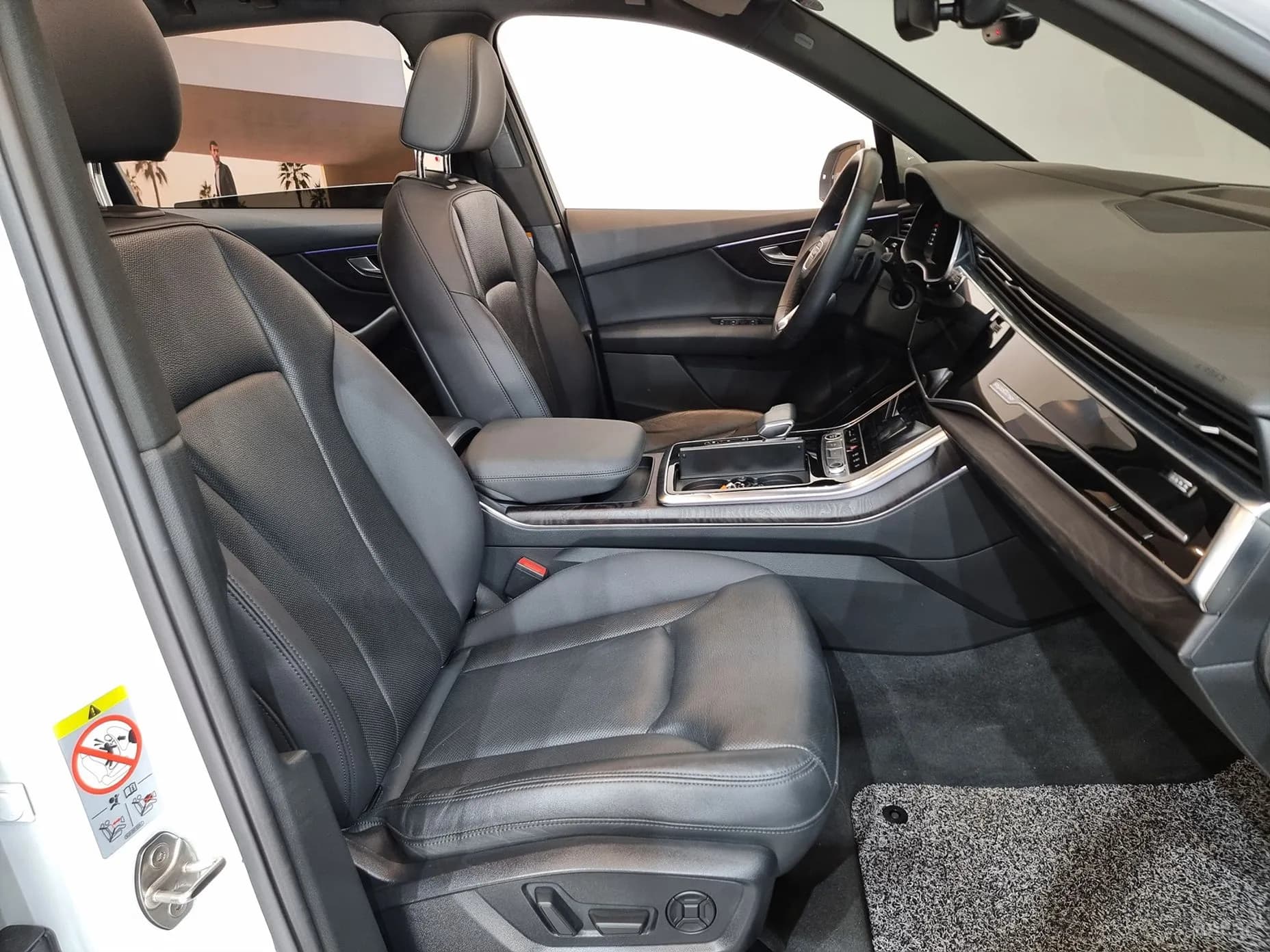 Q7 (4M)