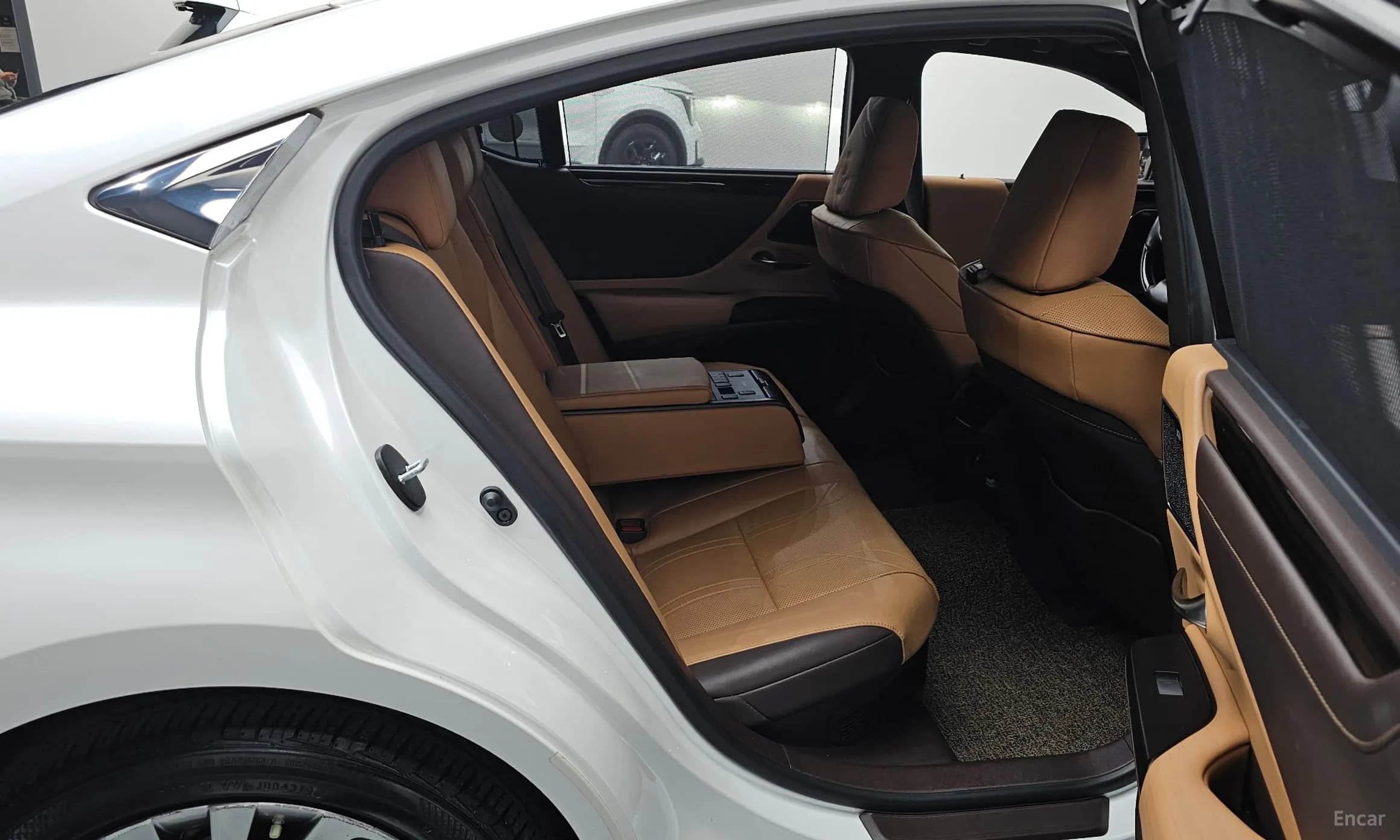 ES300h 7th Generation