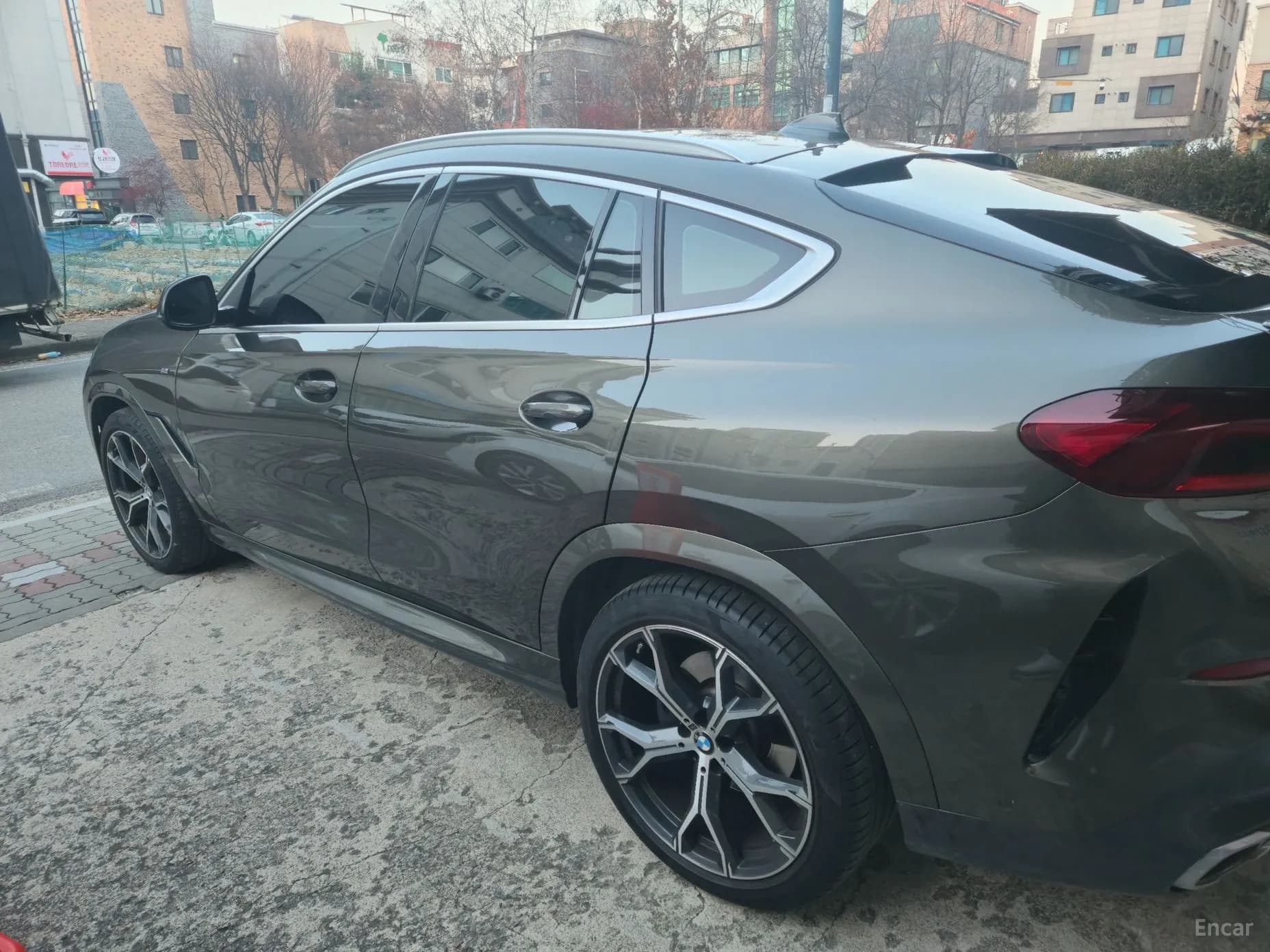 X6 (G06)