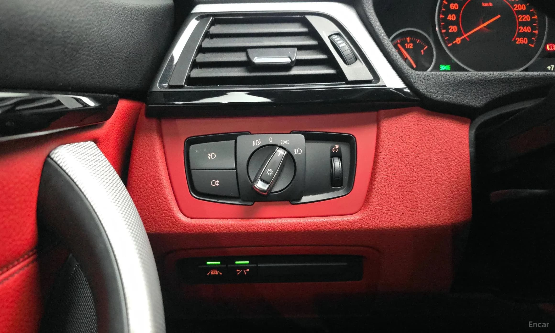 Series 4 (F32)