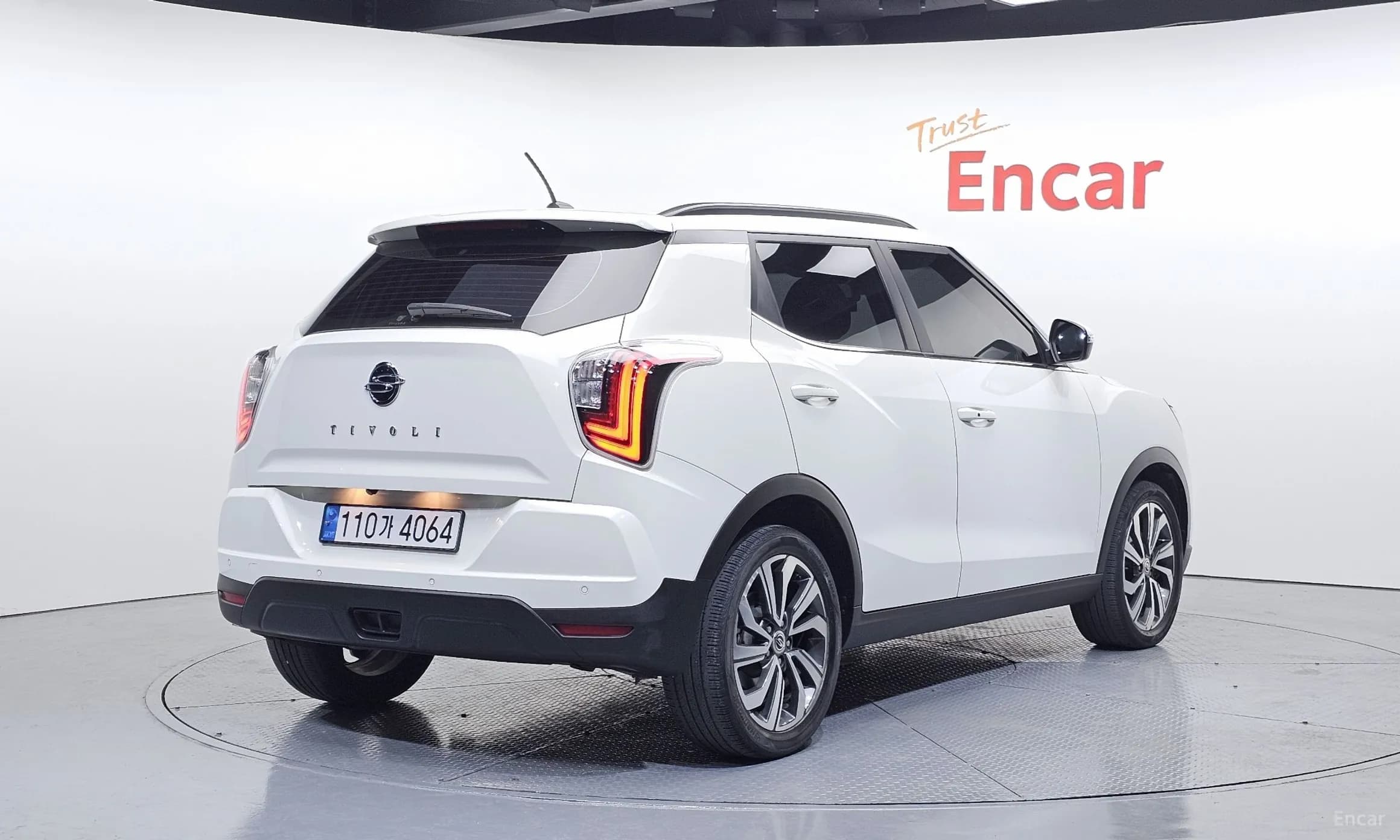 Berry New Tivoli