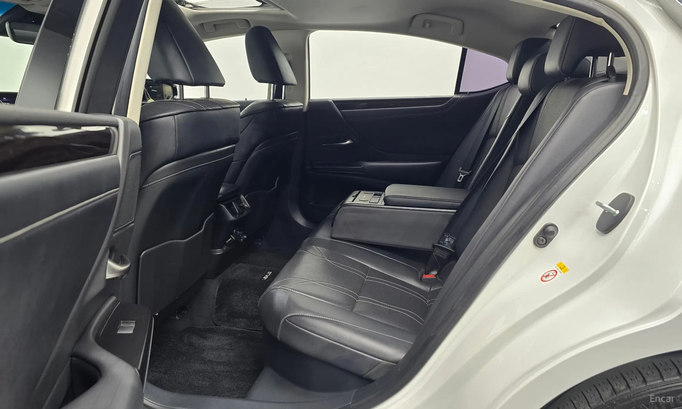 ES300h 7th Generation