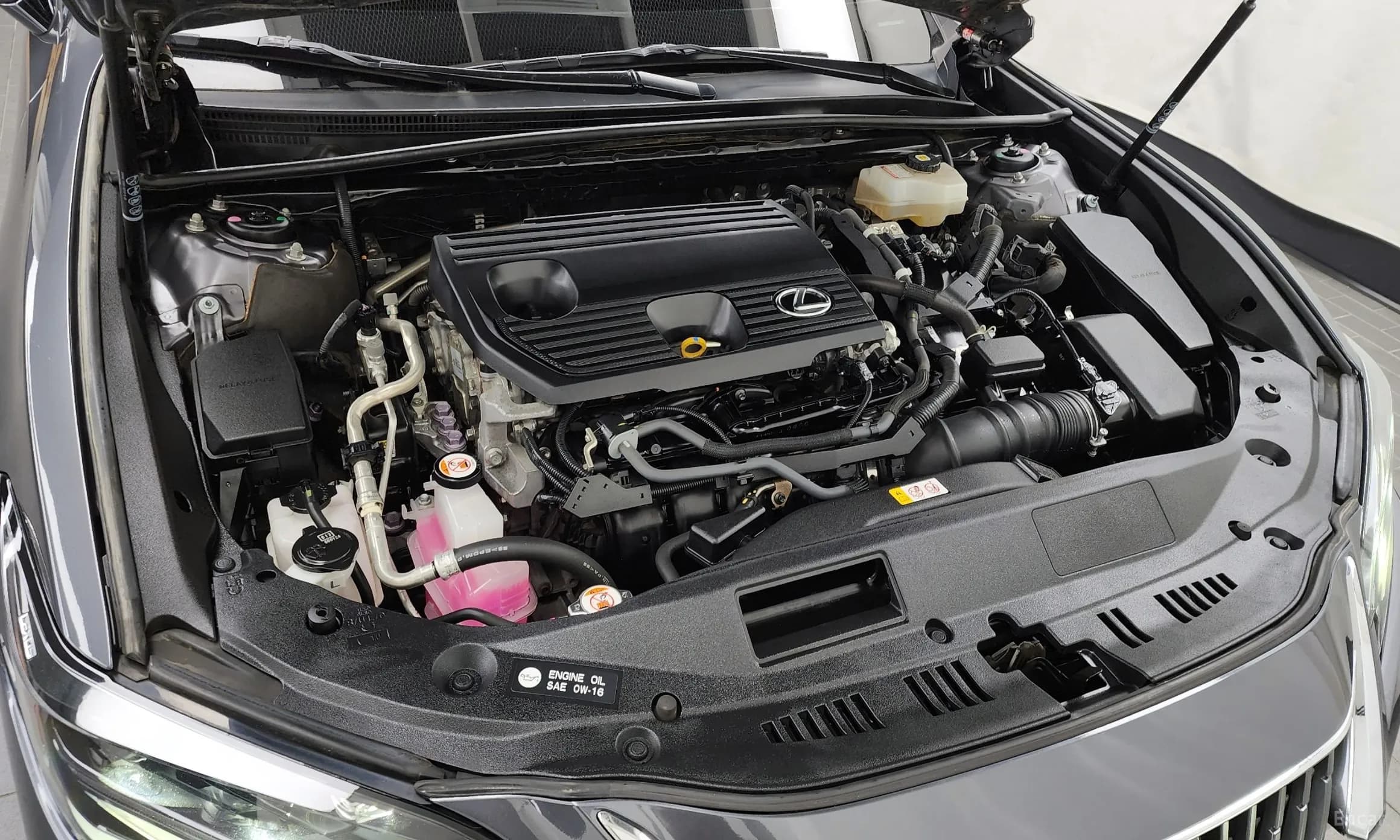ES300h 7th Generation