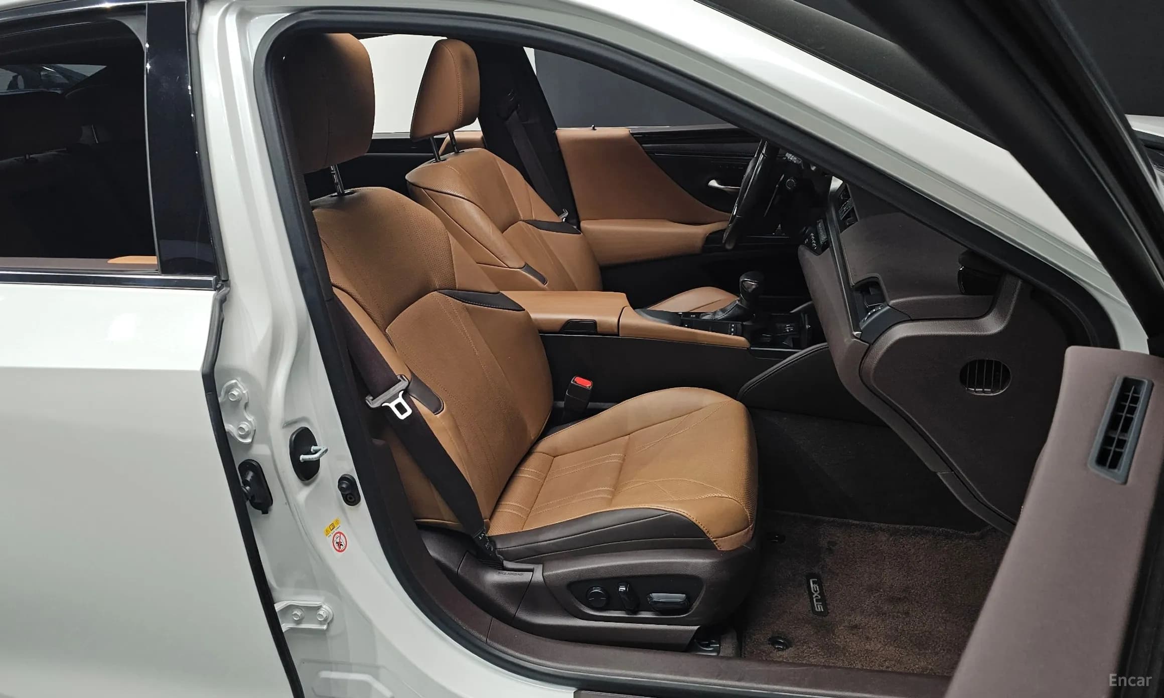 ES300h 7th Generation