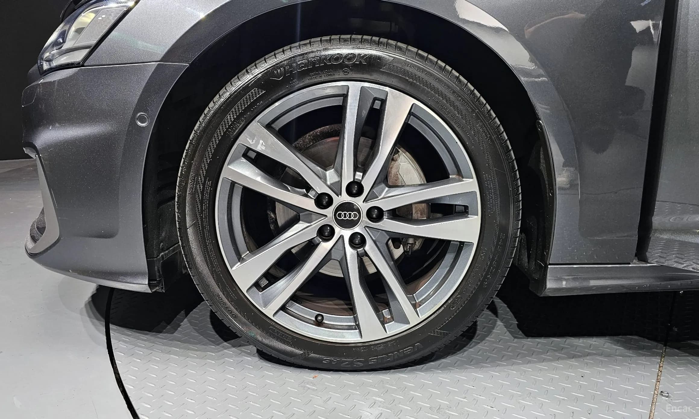 A6 (C8)
