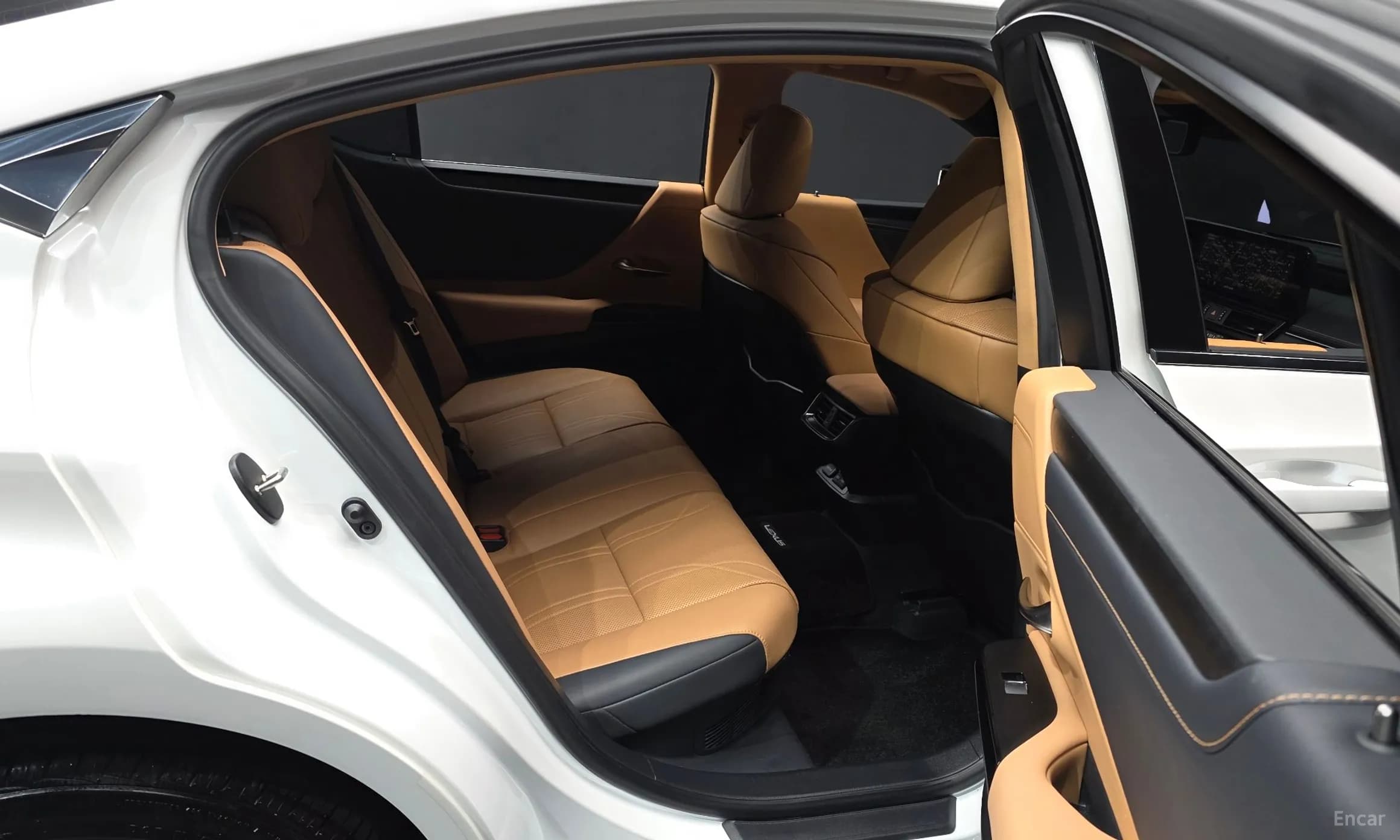 ES300h 7th Generation