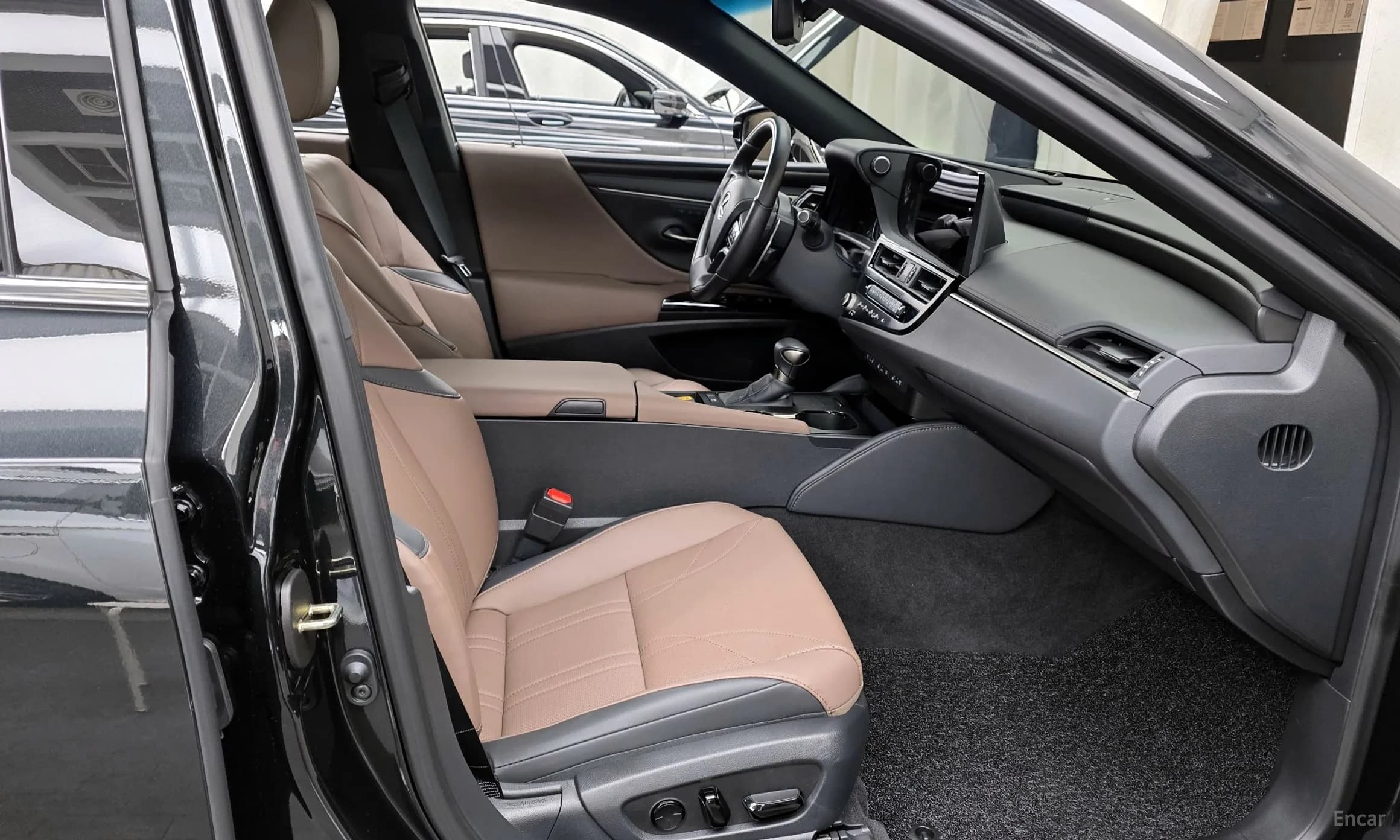 ES300h 7th Generation