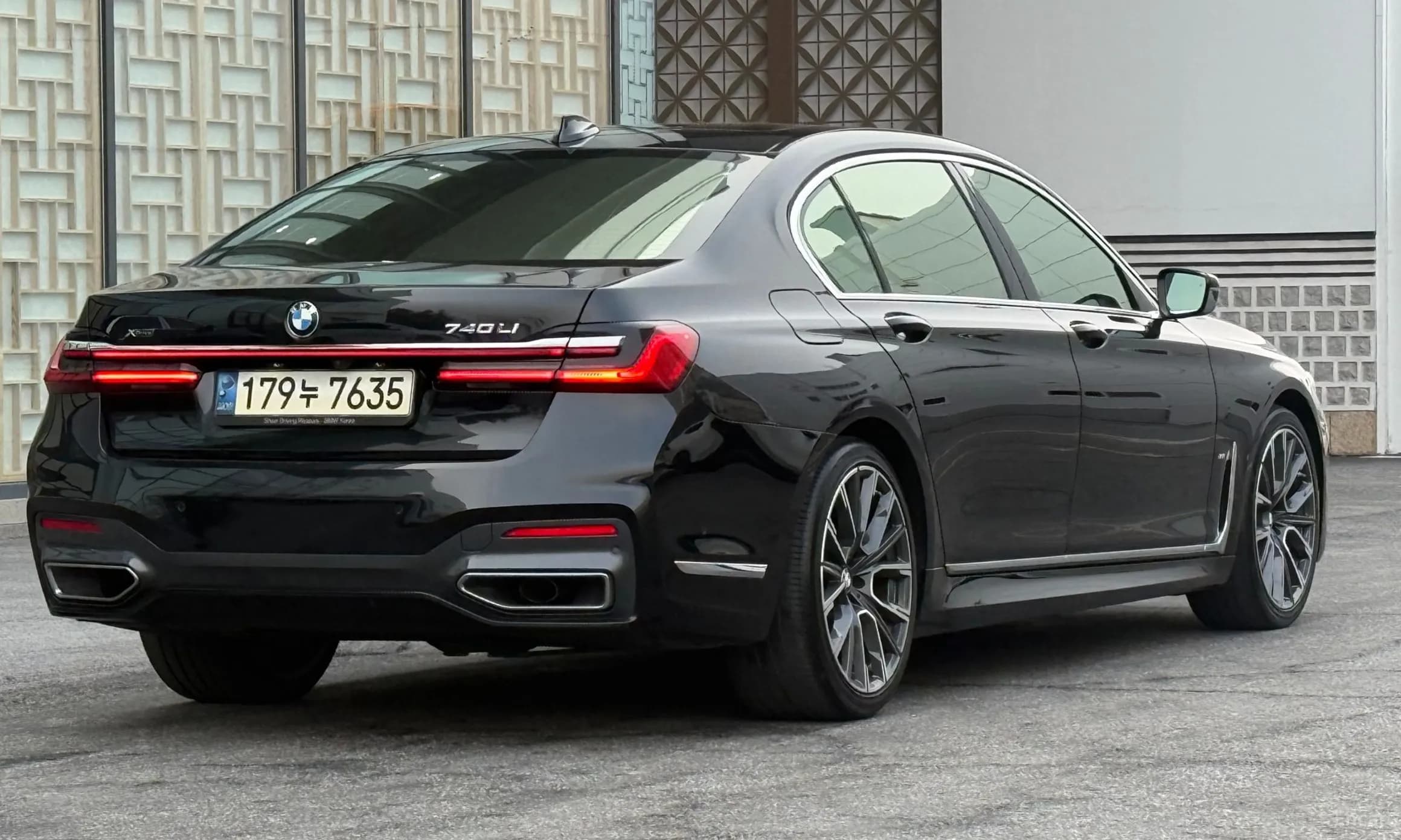 7 Series (G11)