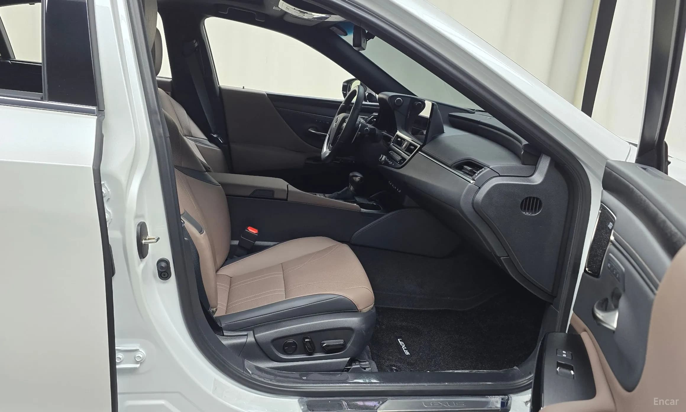 ES300h 7th Generation