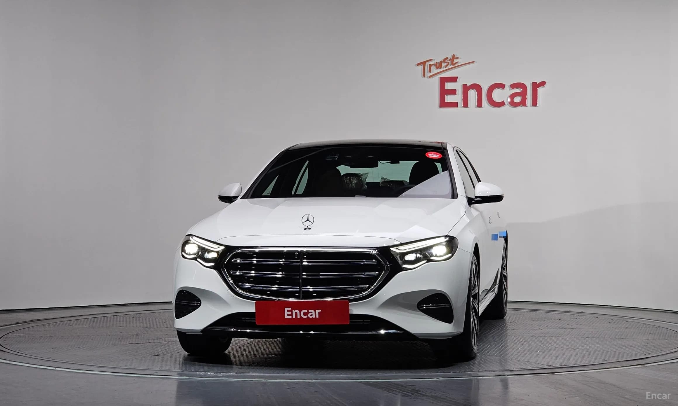 E-Class W214