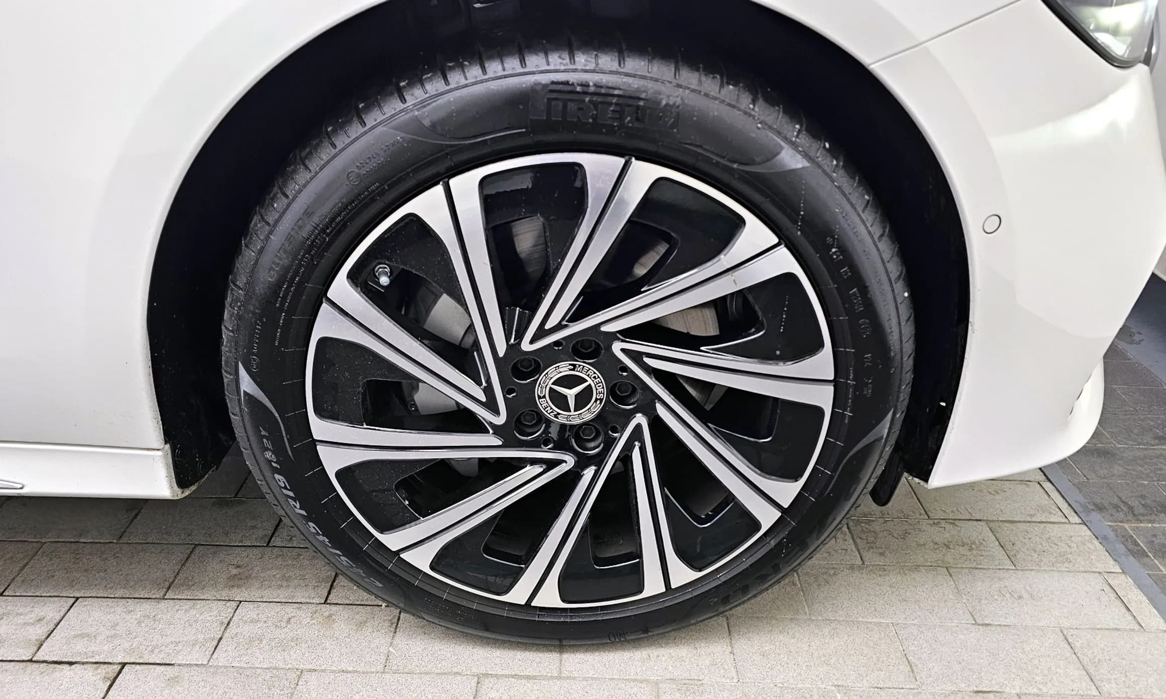 E-Class W214