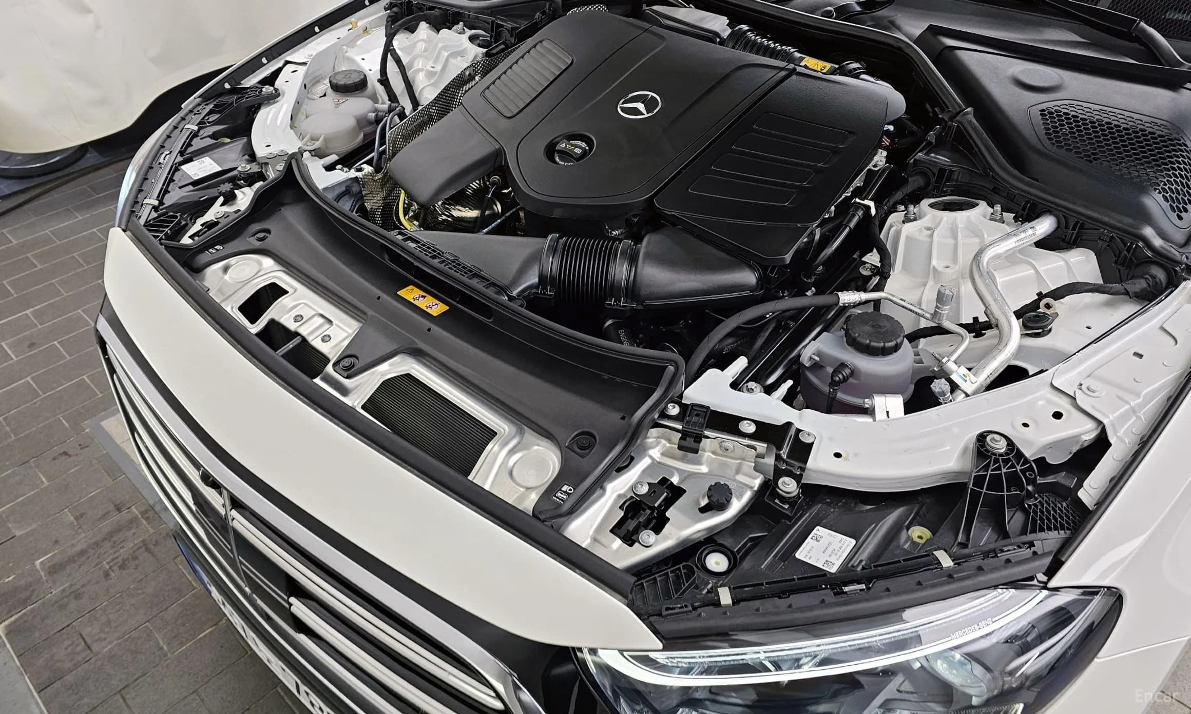 E-Class W214
