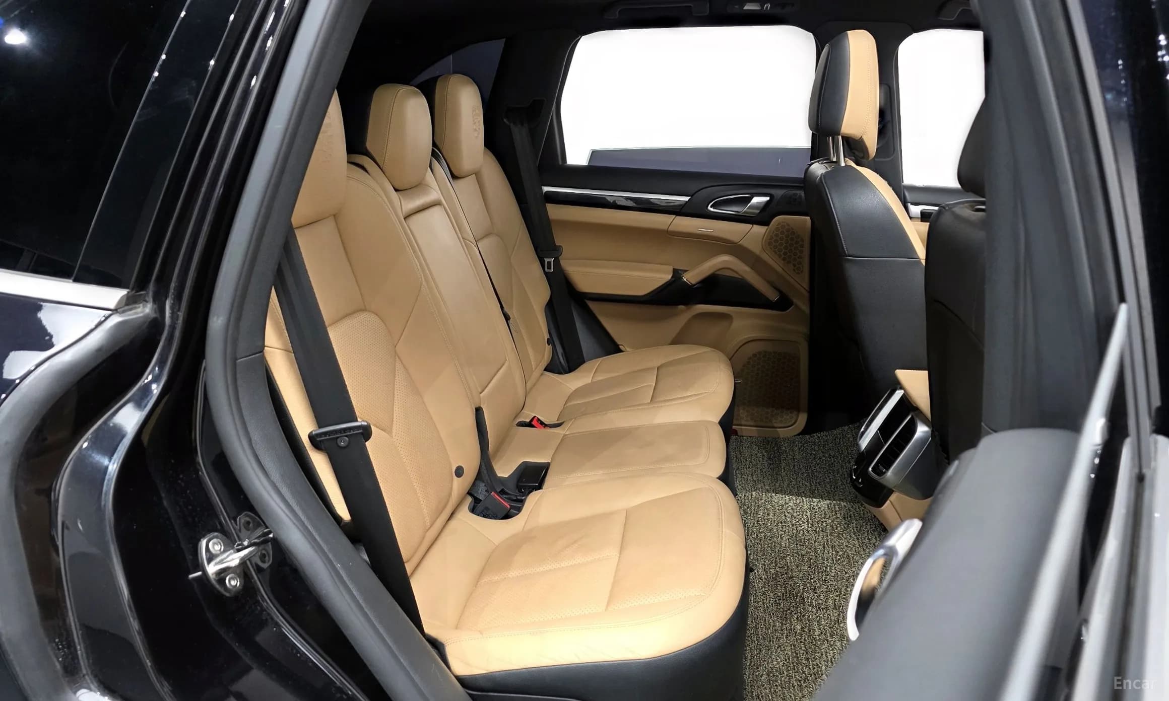 New Cayenne