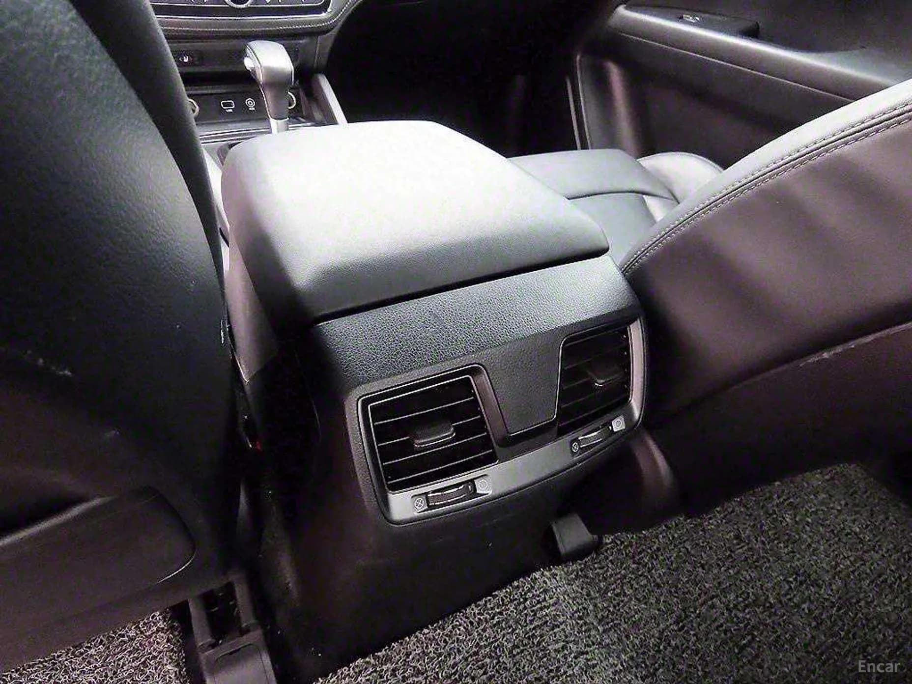 Rexton Sports Khan