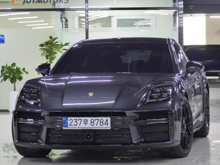 Panamera (976)