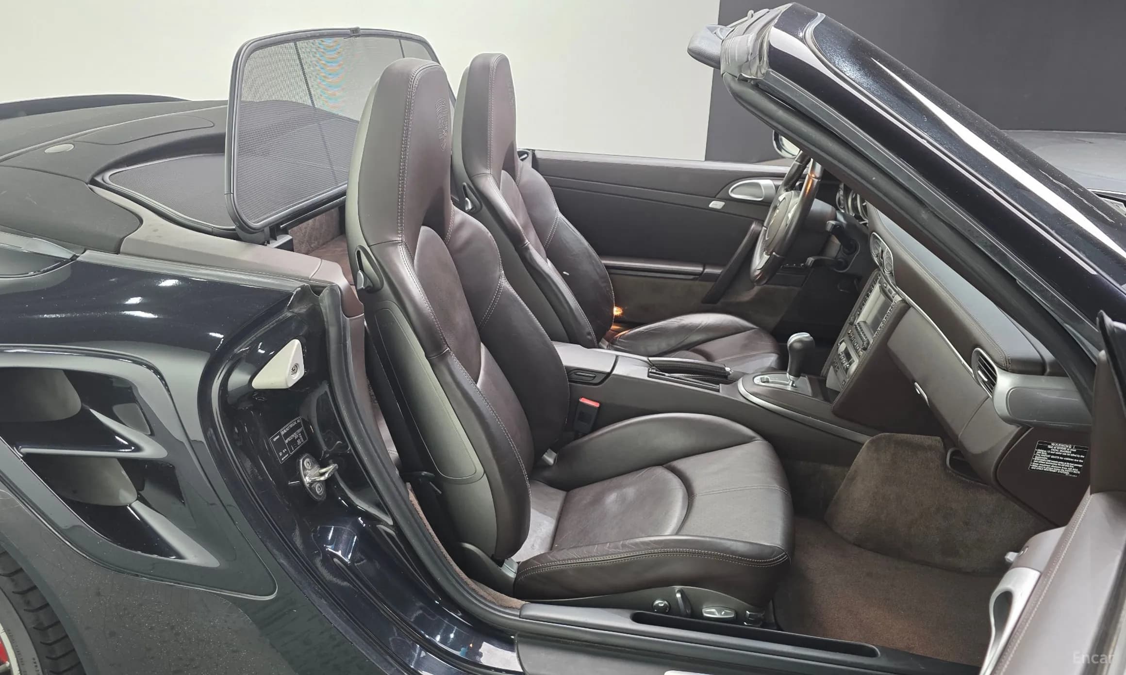 910