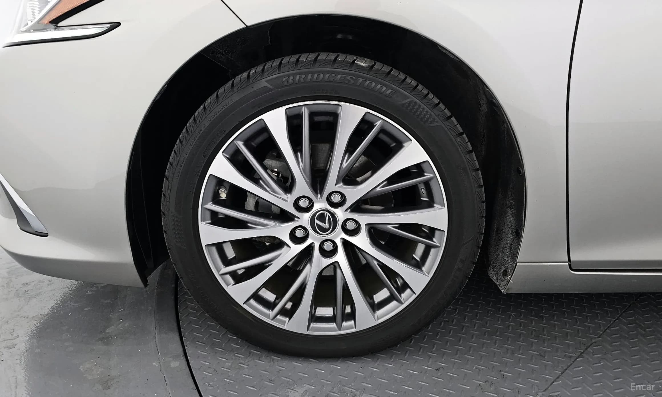 ES300h 7th Generation