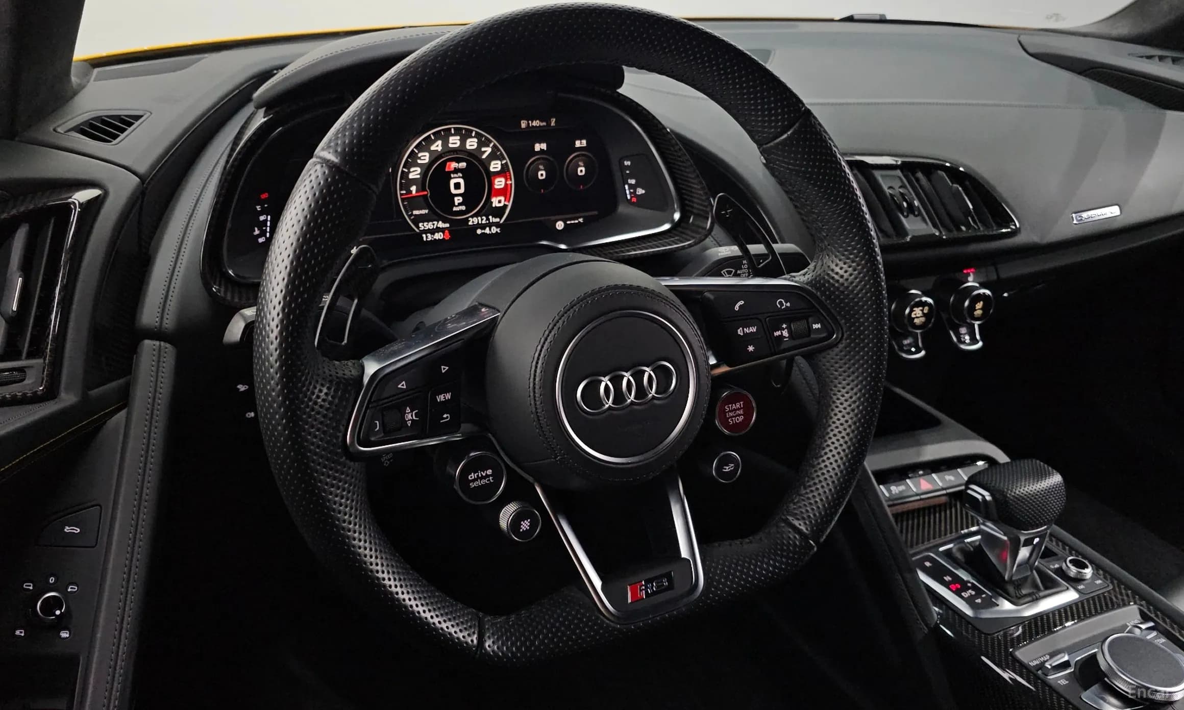 R8 (4S)