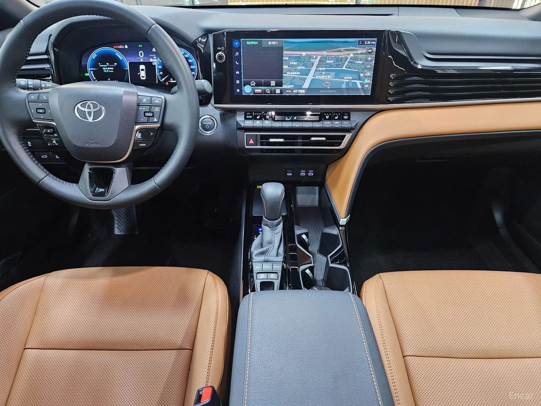 Camry (XV80)