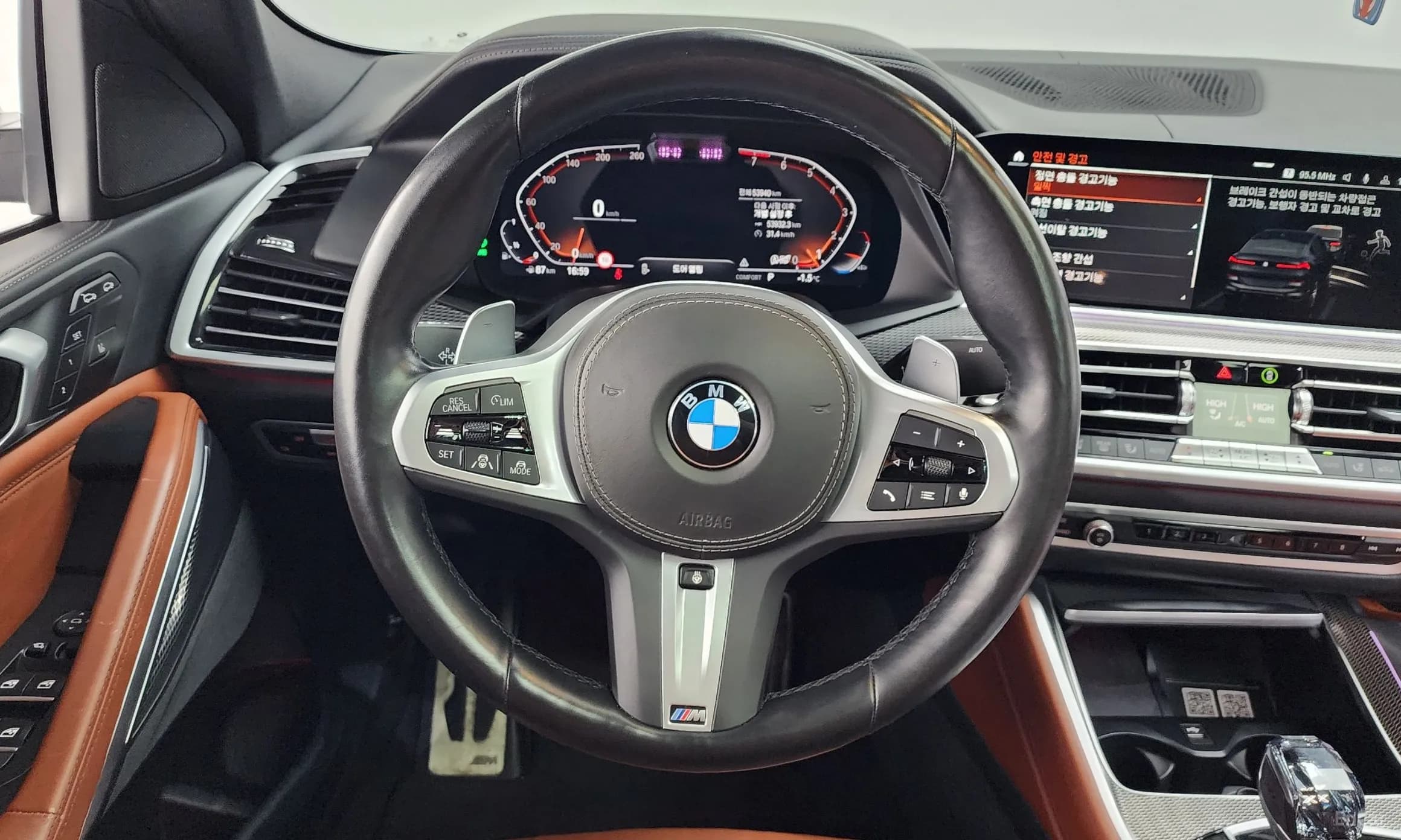X6 (G06)