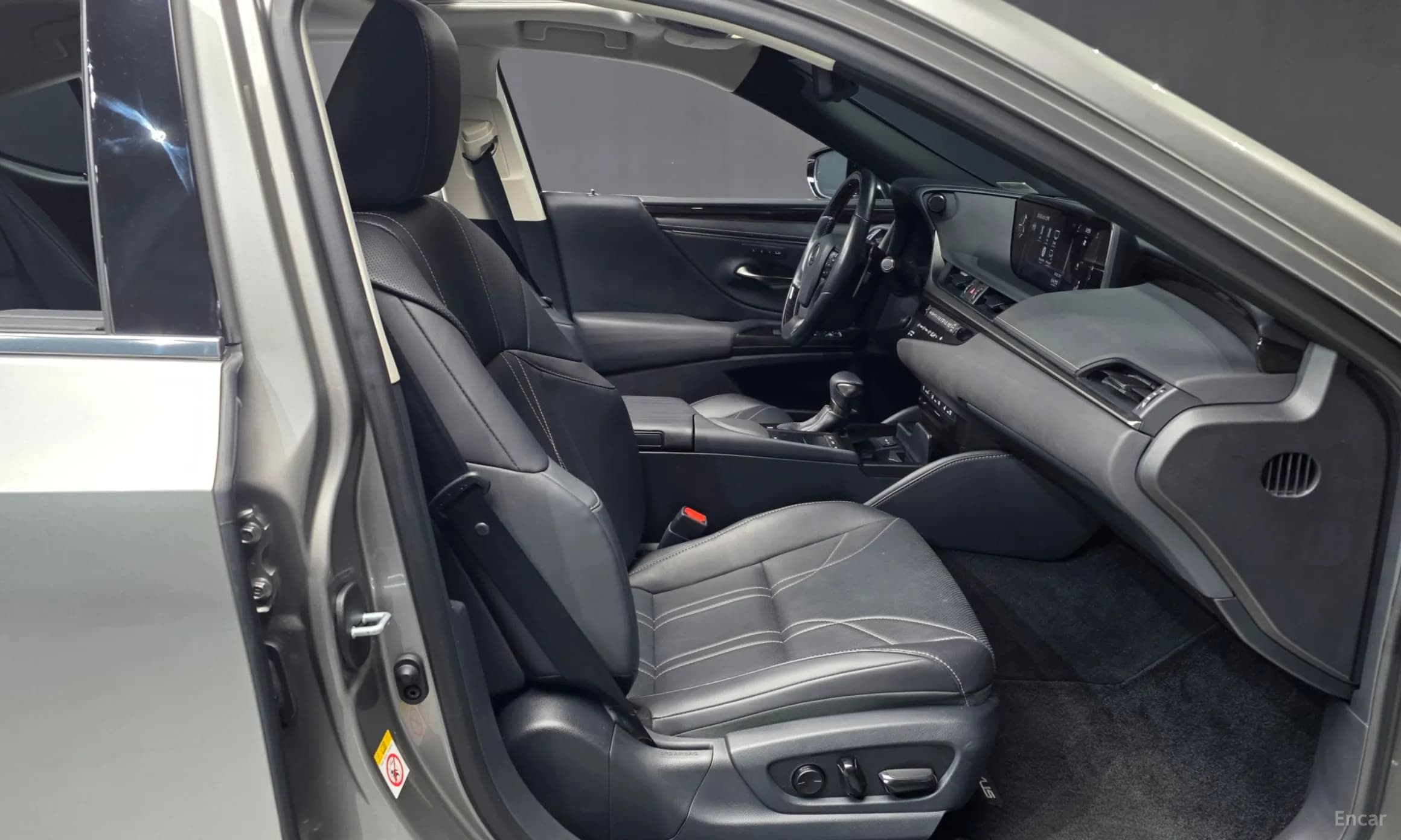 ES300h 7th Generation