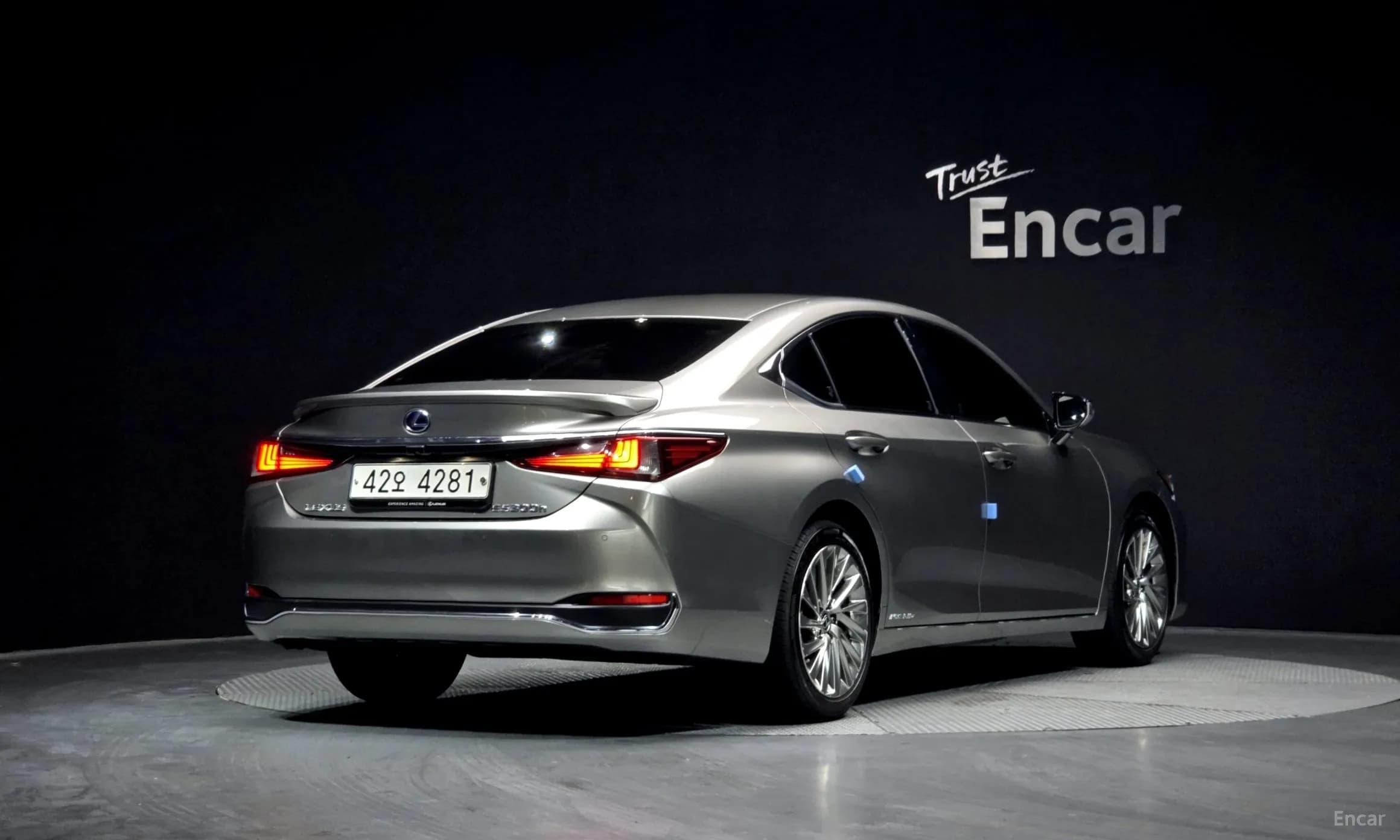 ES300h 7th Generation