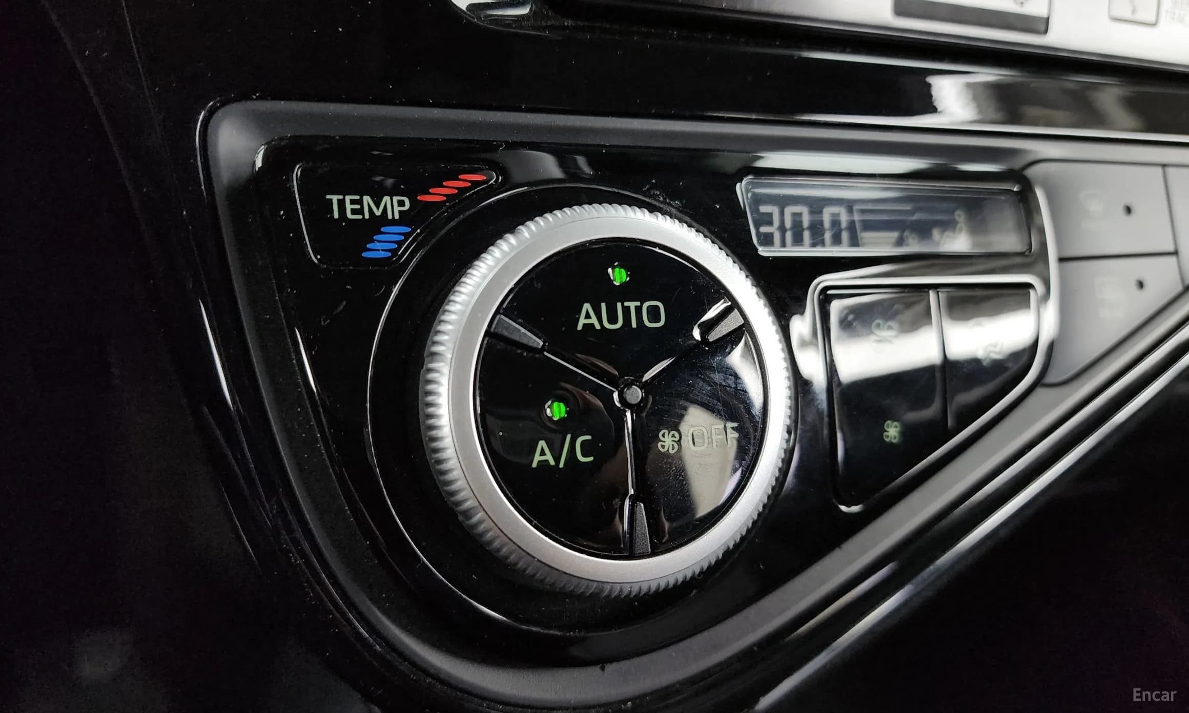 Prius C