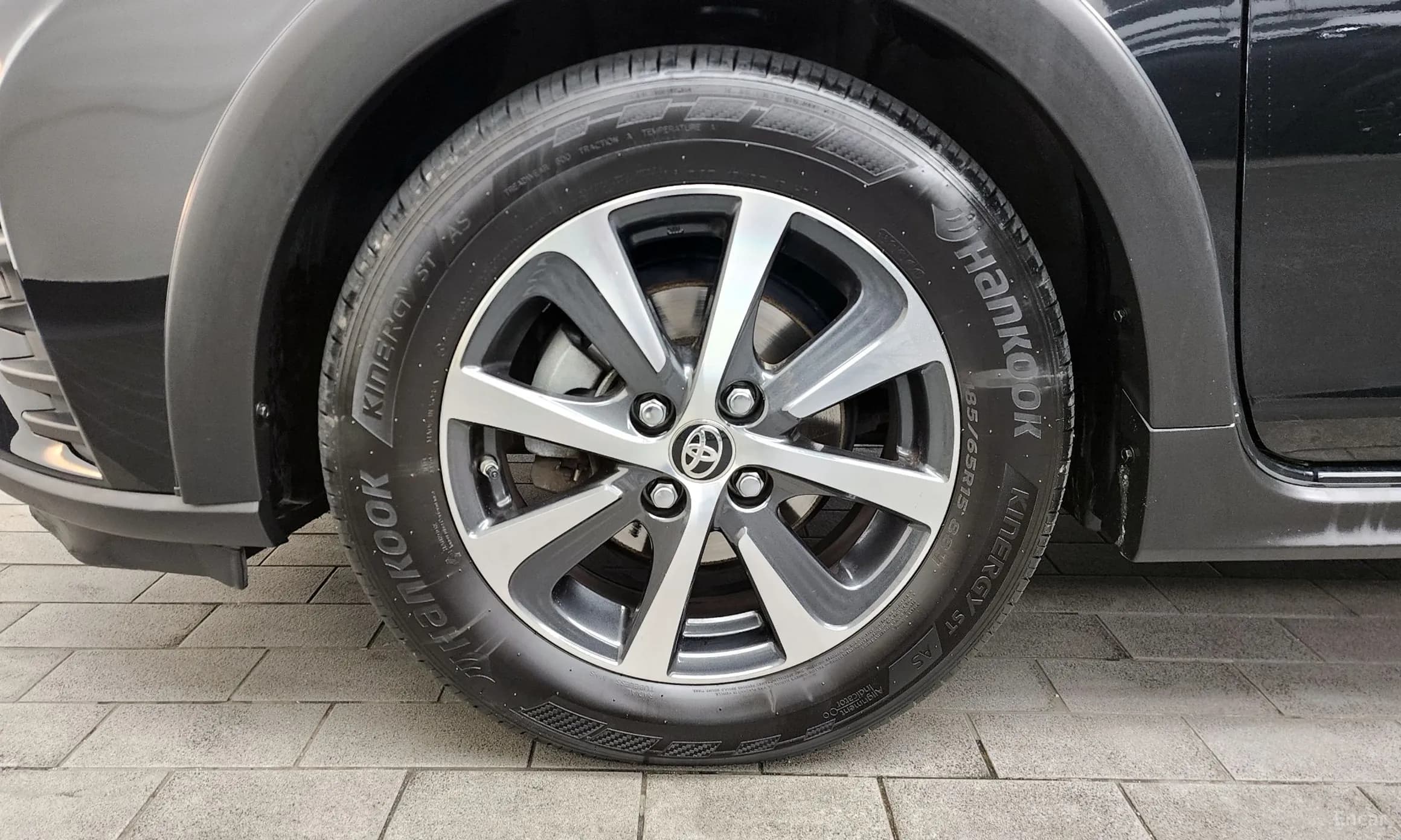 Prius C