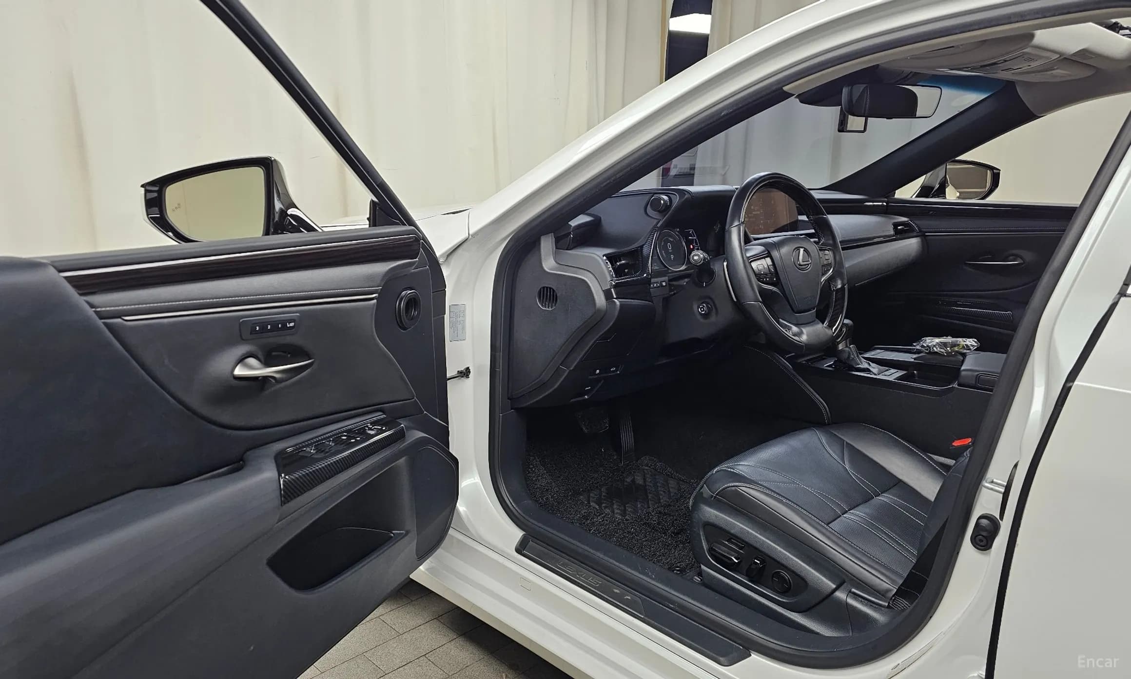 ES300h 7th Generation