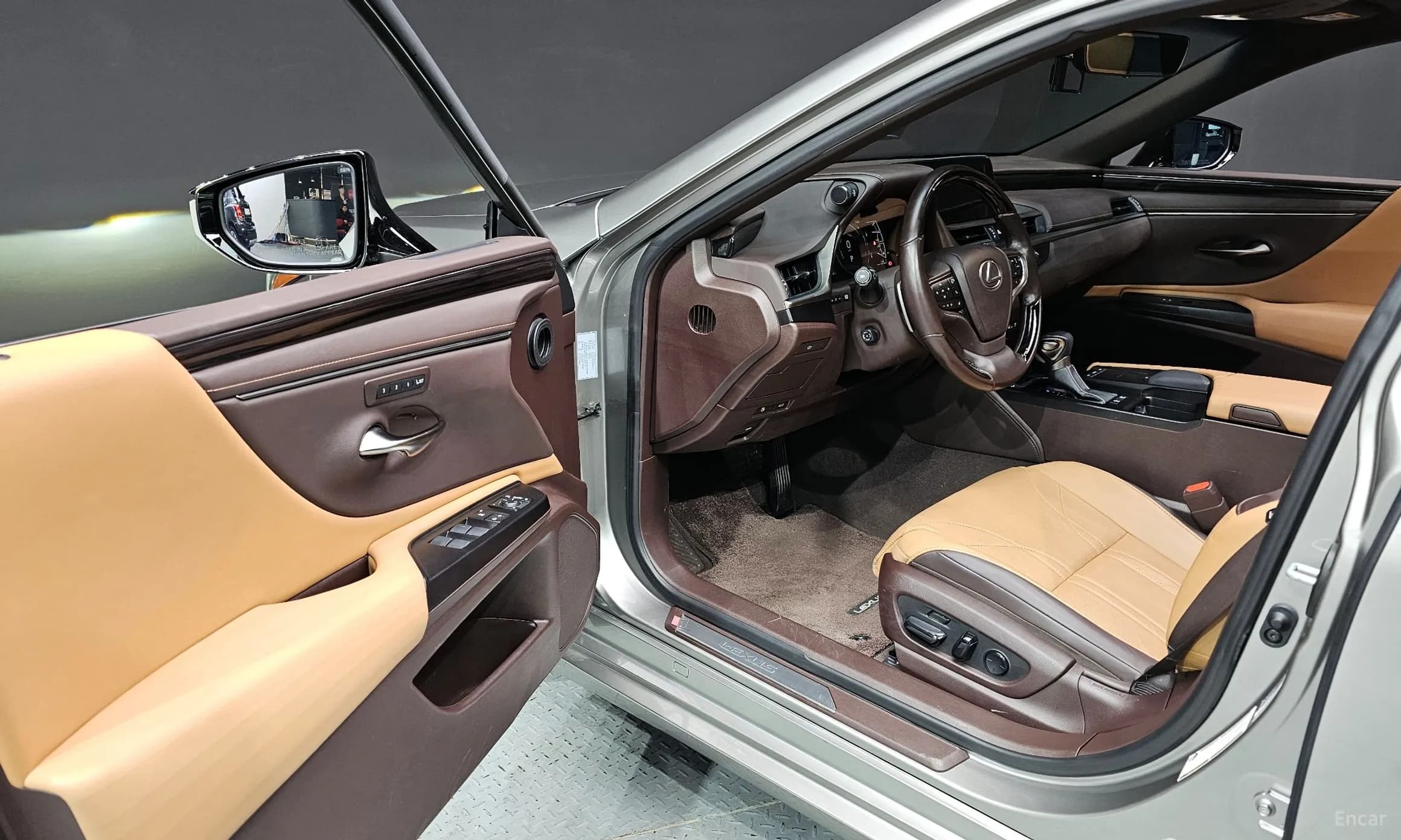 ES300h 7th Generation