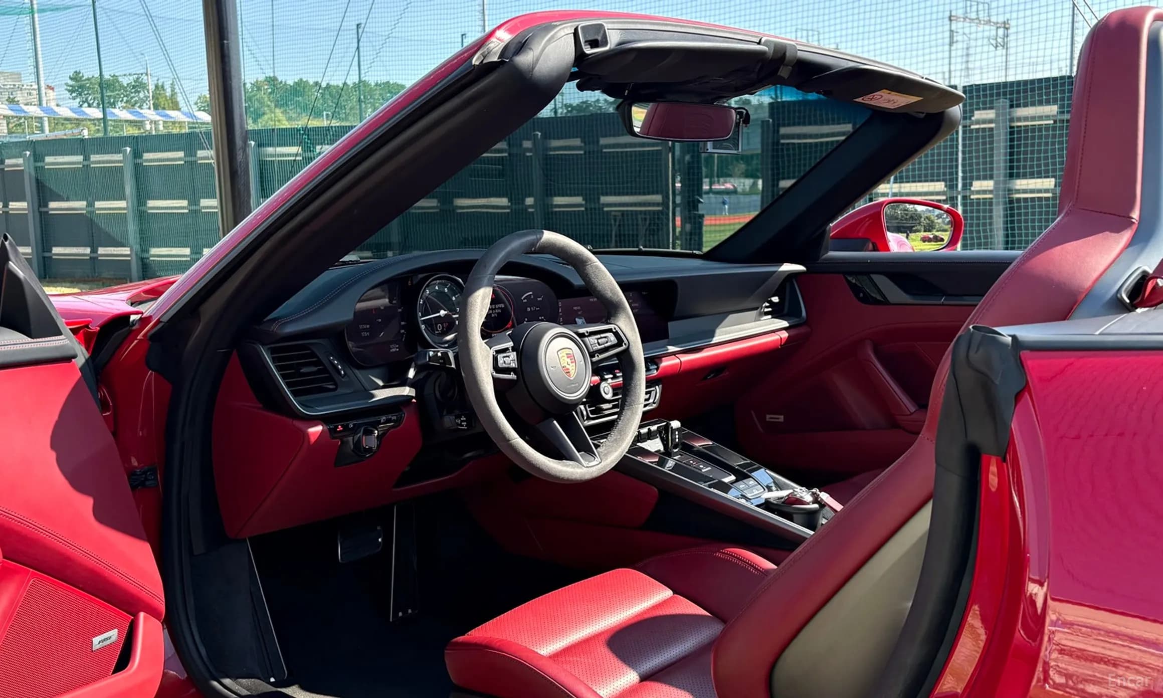 911 (992)
