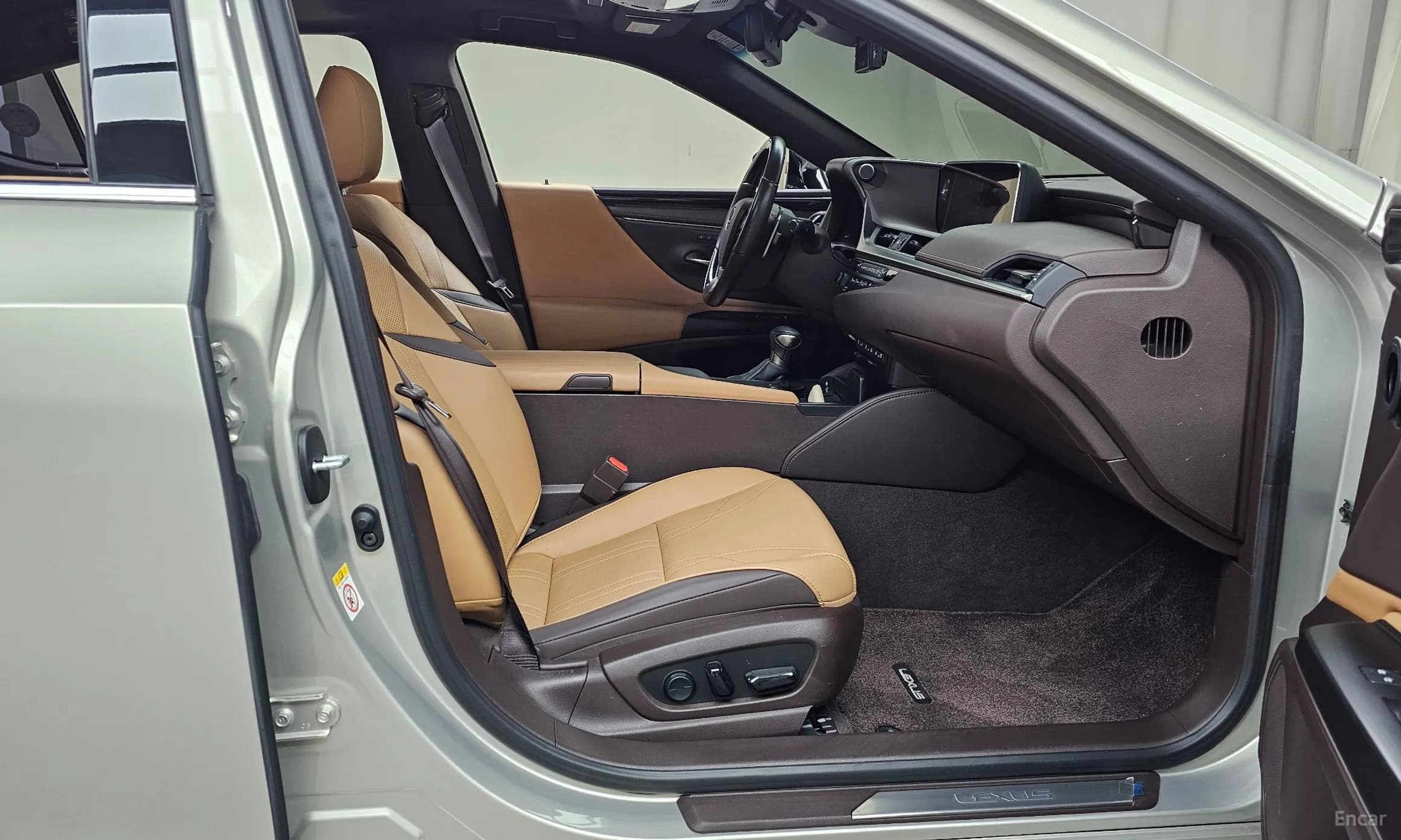 ES300h 7th Generation