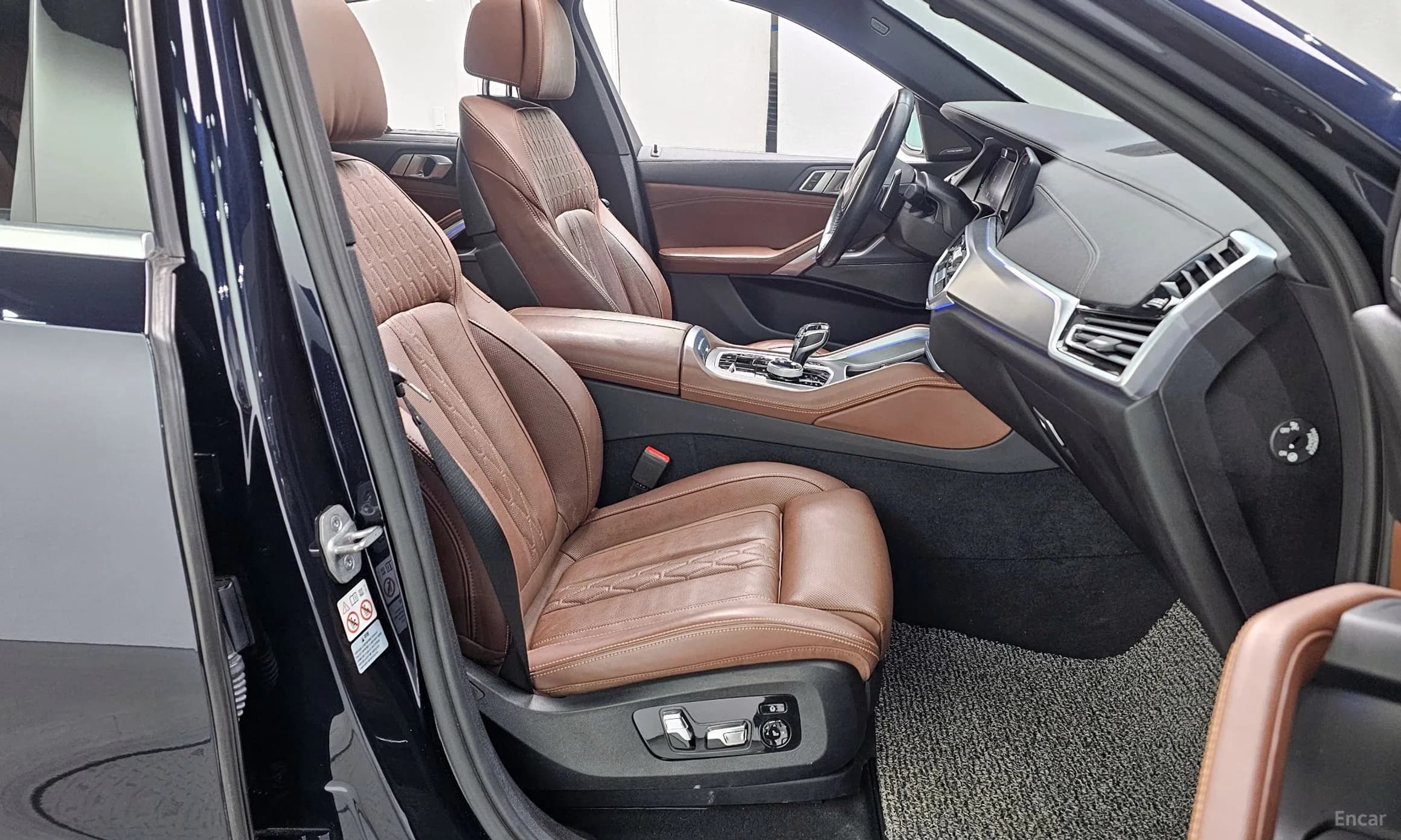 X6 (G06)