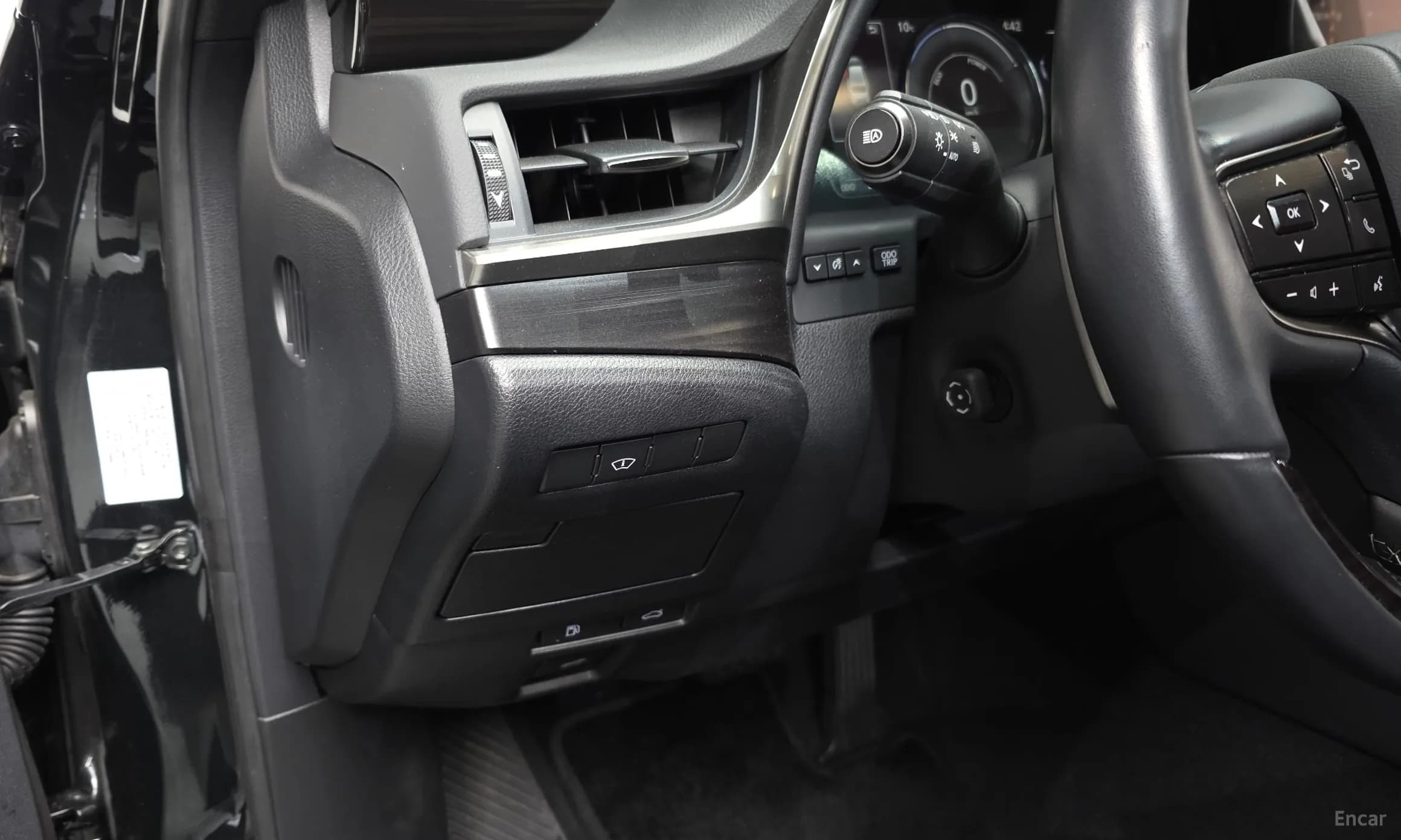 ES300h 7th Generation