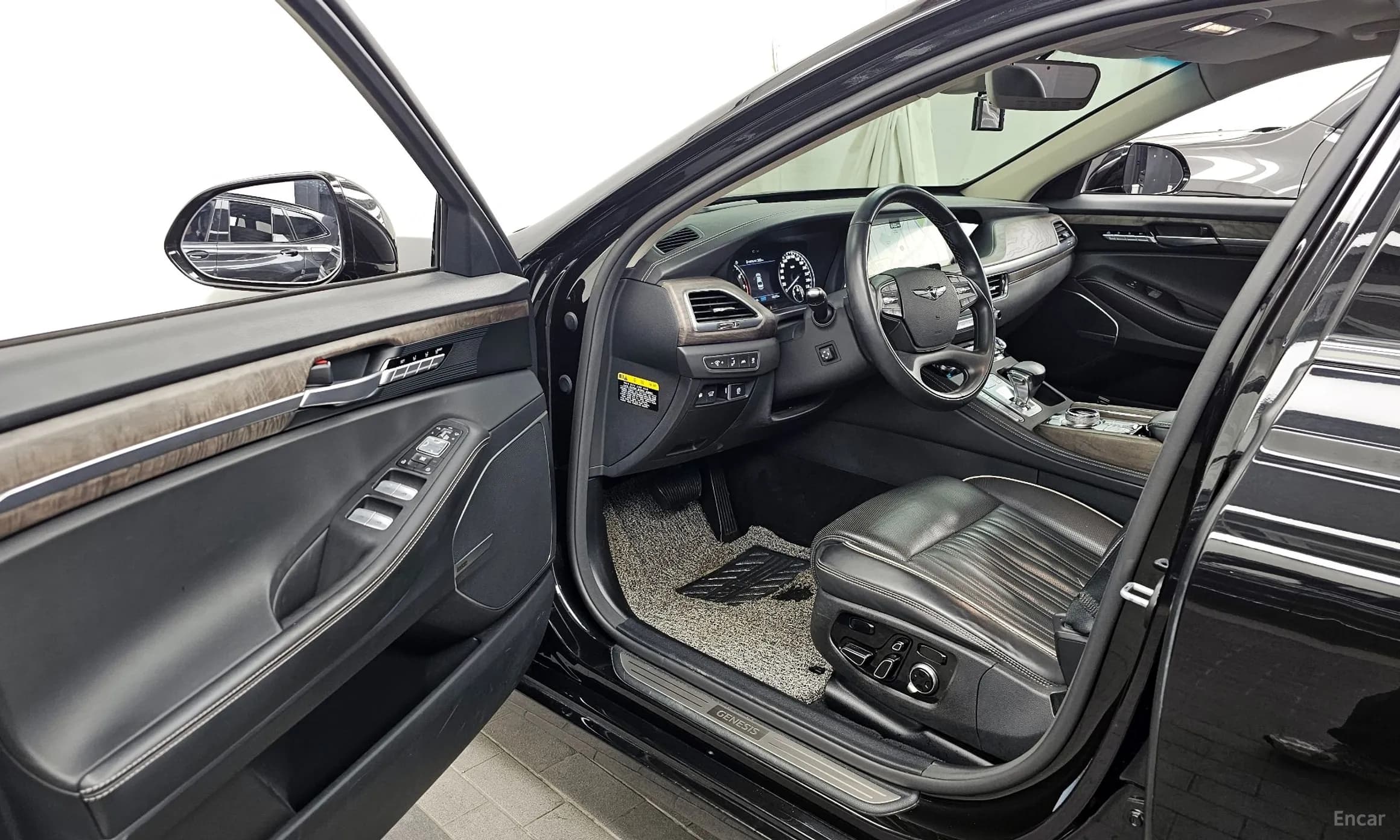 G90