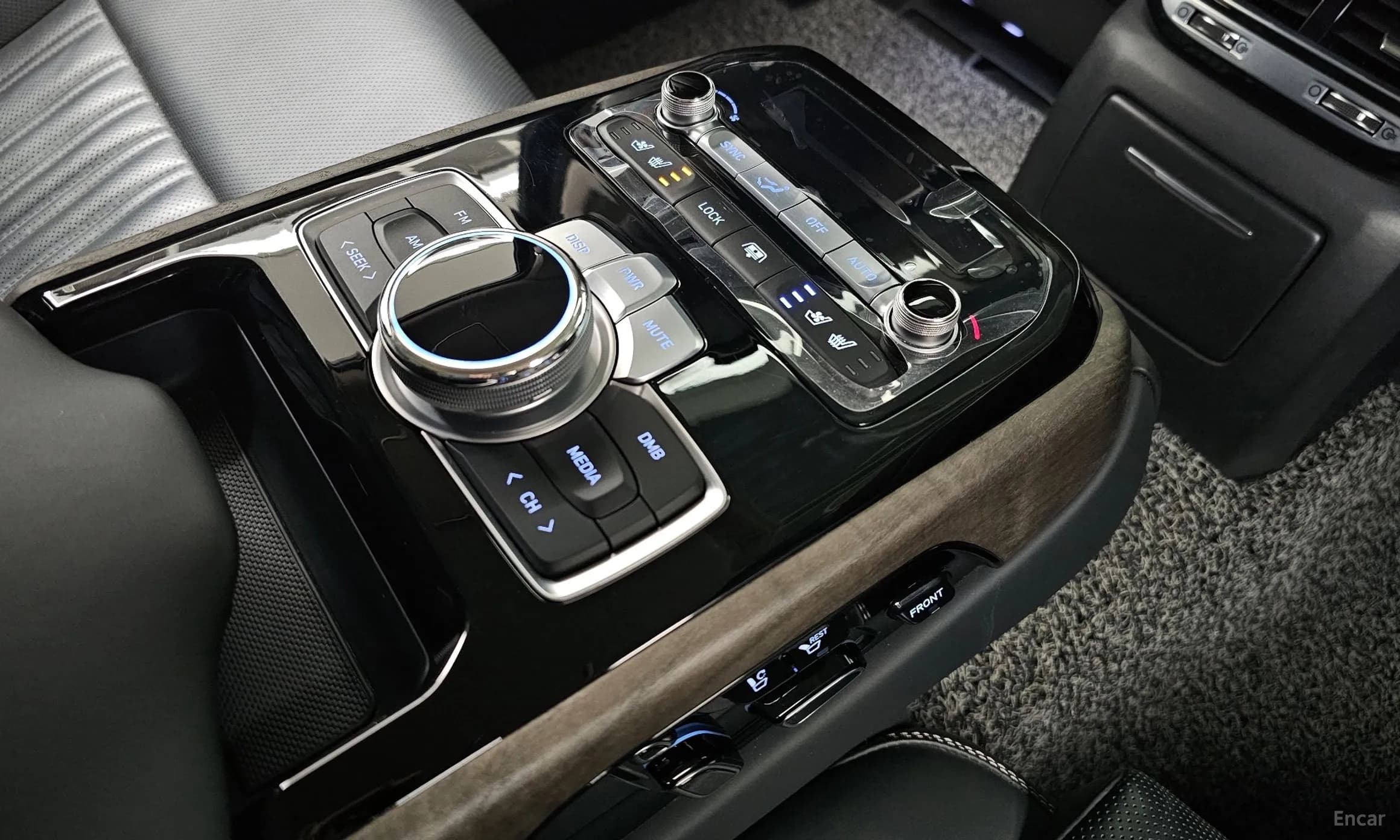 G90