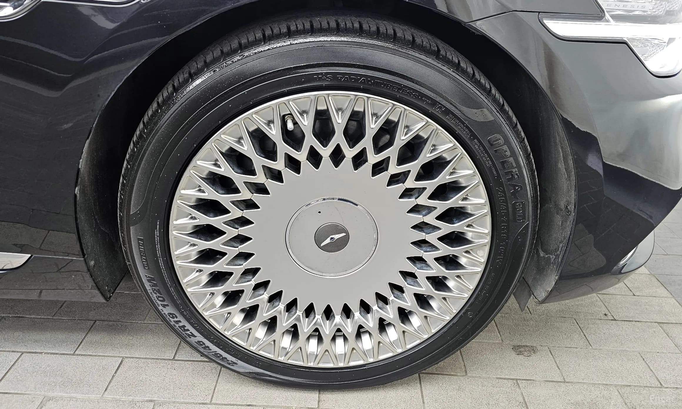 G90
