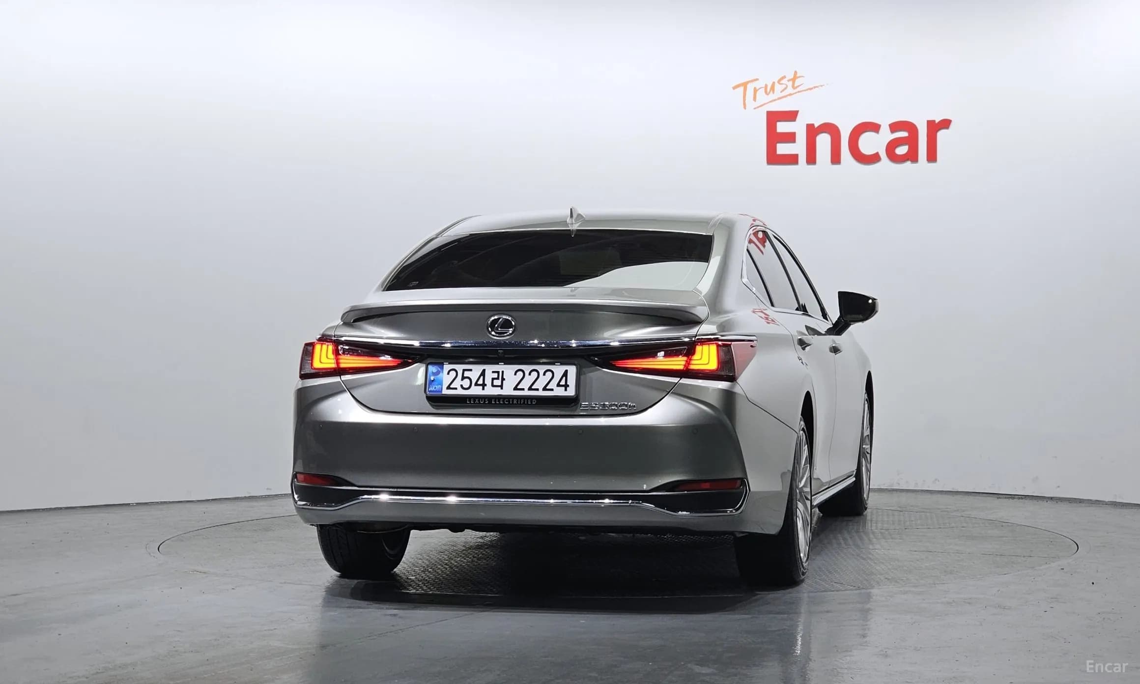 ES300h 7th Generation
